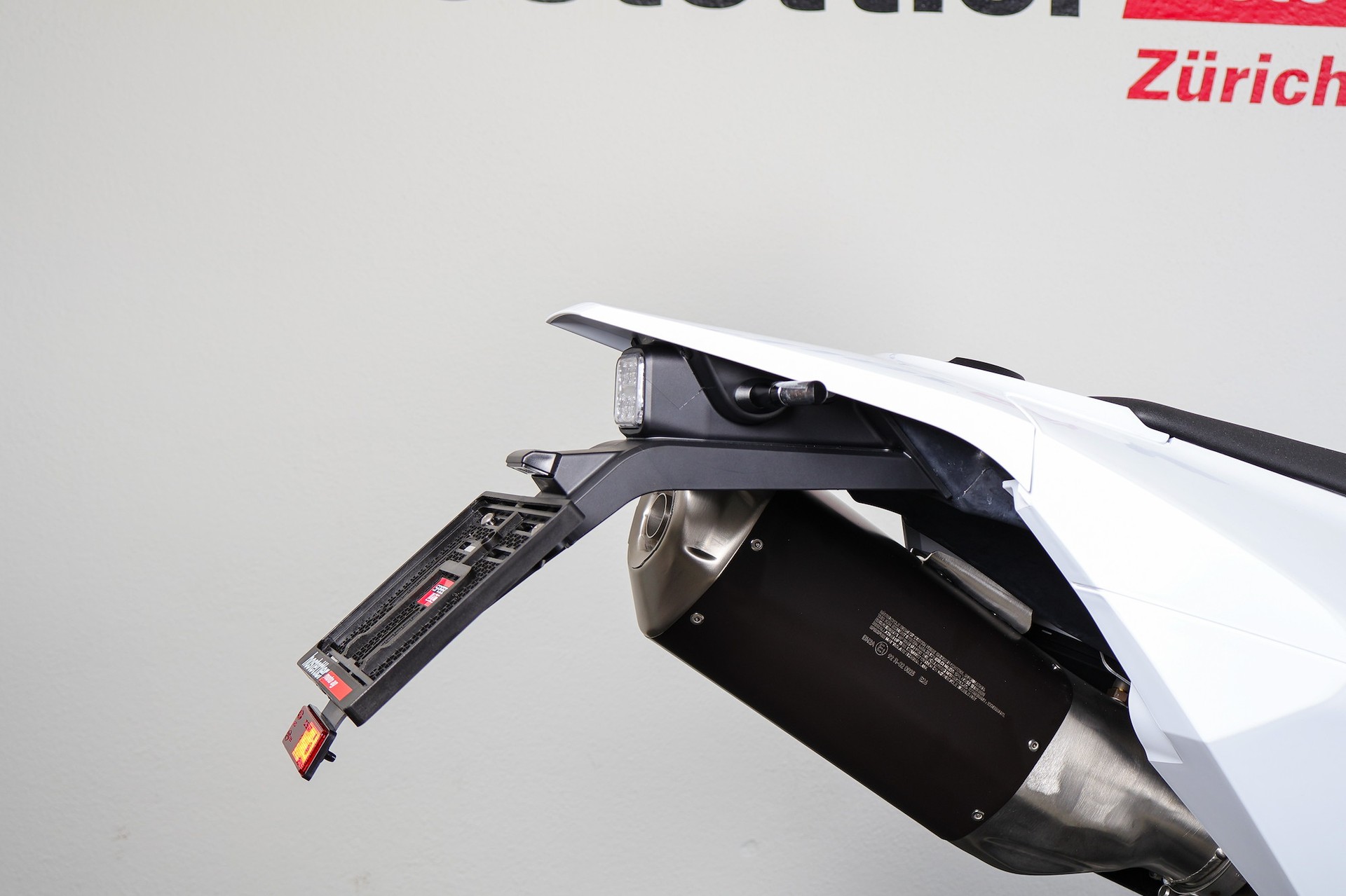 HUSQVARNA 701 Supermoto OMEGA II-image-7