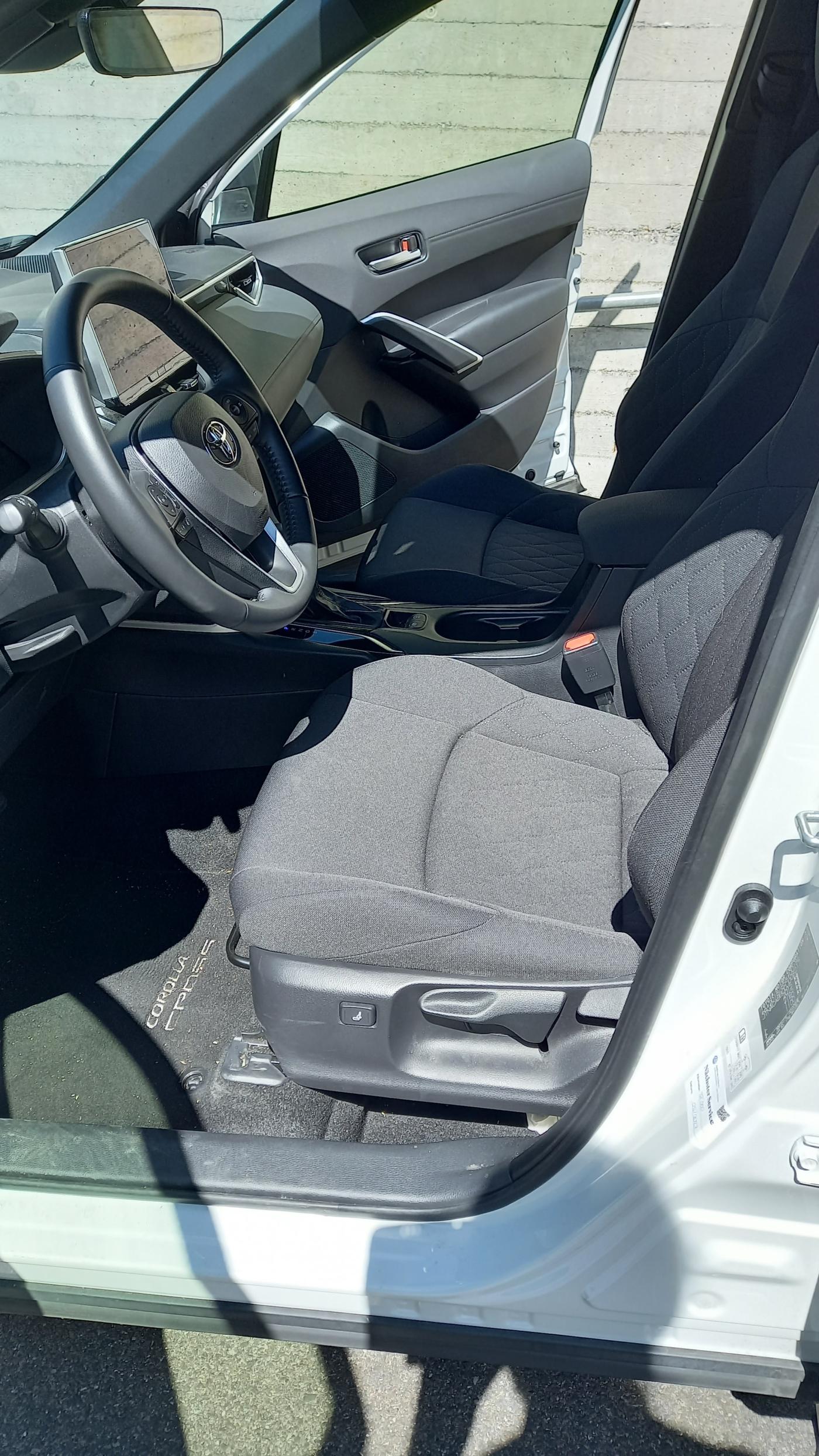 TOYOTA Corolla Cross 2.0 4WD Comfort e-CVT-image-7