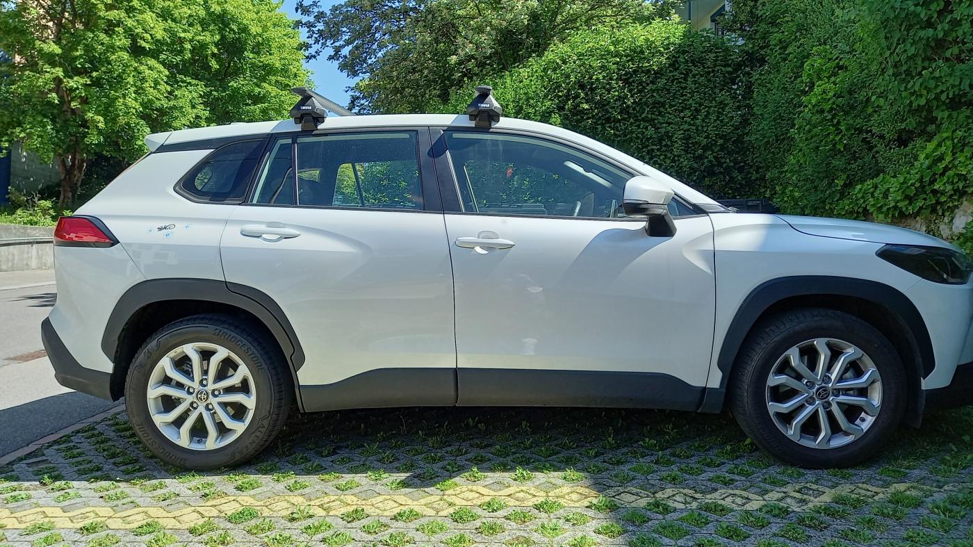 TOYOTA Corolla Cross 2.0 4WD Comfort e-CVT-image-2