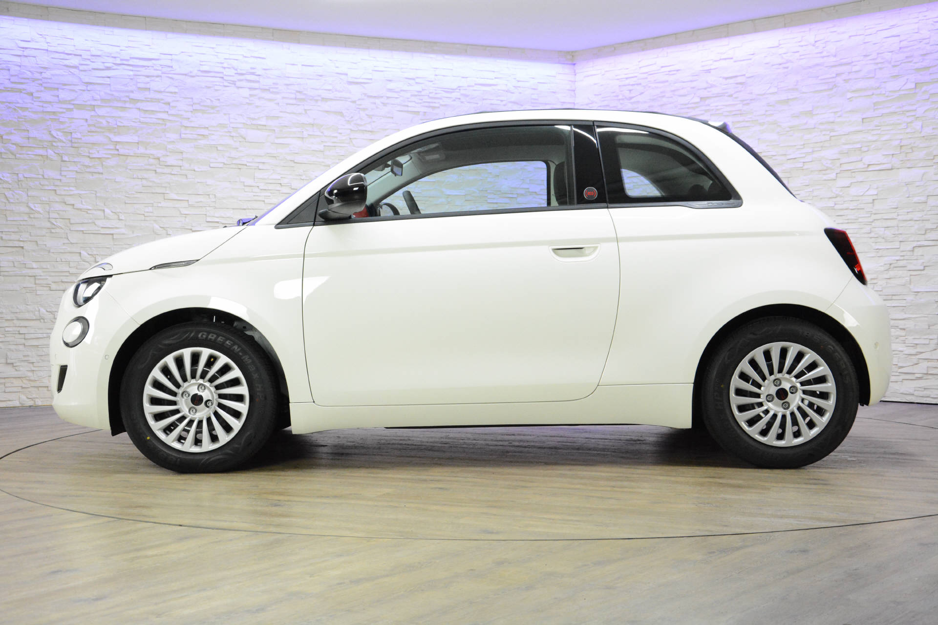 FIAT 500 Red Komfortpaket-image-2