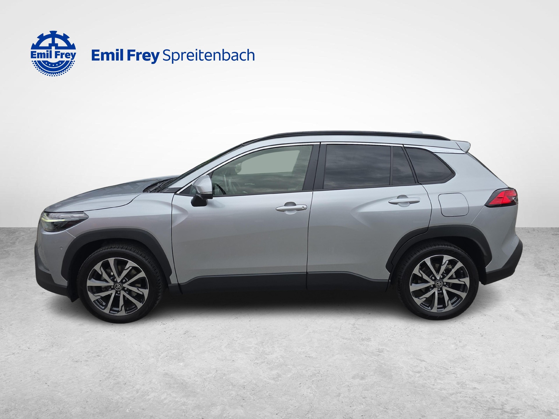 TOYOTA Corolla Cross 2.0 HSD Premium AWD-i / ab 3,99% Leasing bei Abschluss einer Protect Autoversicherung-image-1