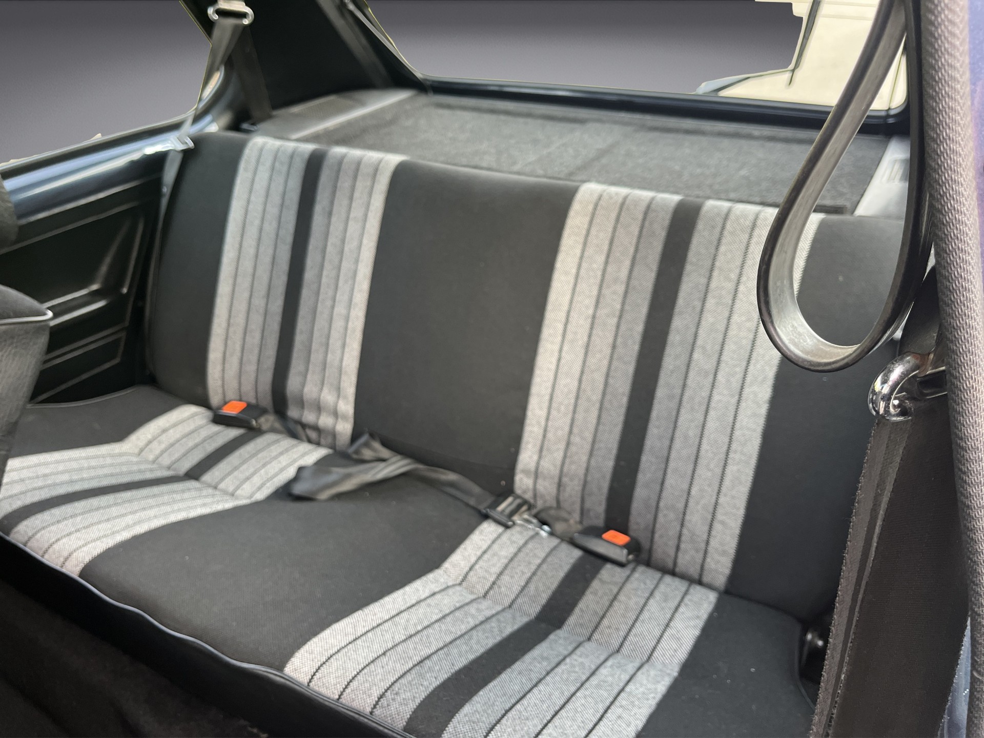 VW Golf 1800 GTI "Trophy" Orginal, Top Fahrzeug!!-image-10
