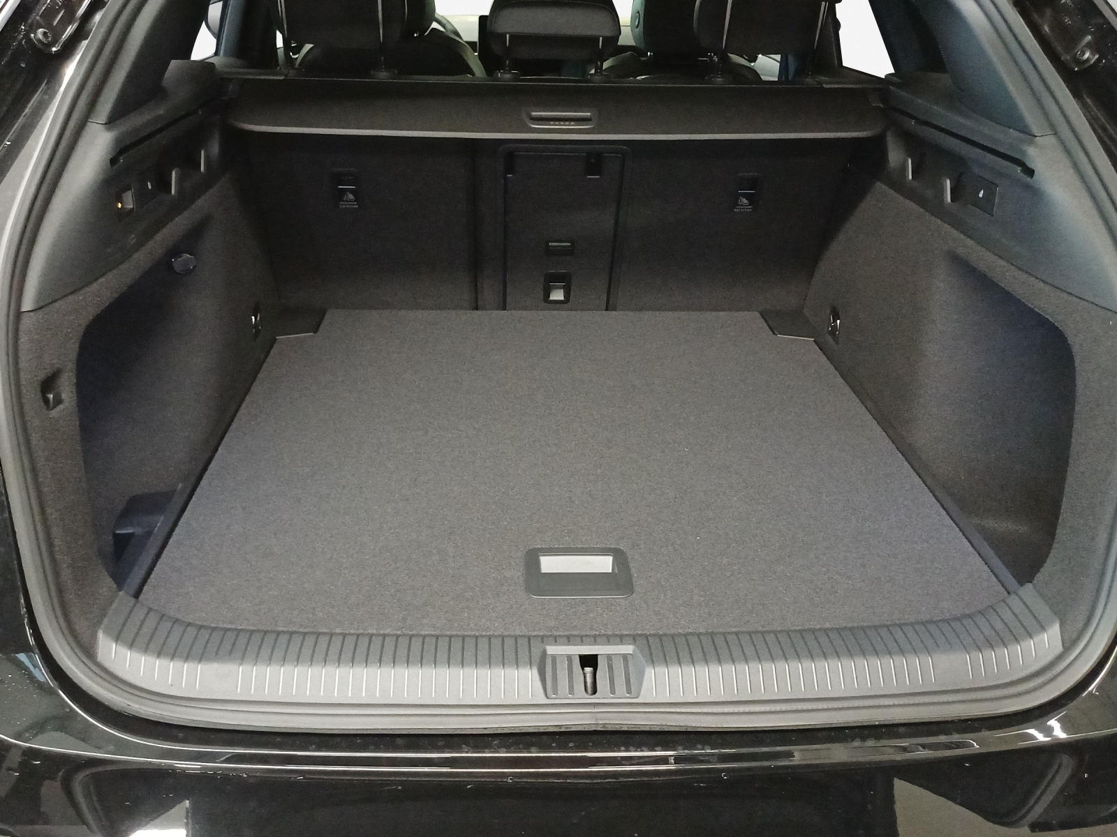 VW ID.7 Tourer GTX 86 kWh GTX 4 Motion-image-12