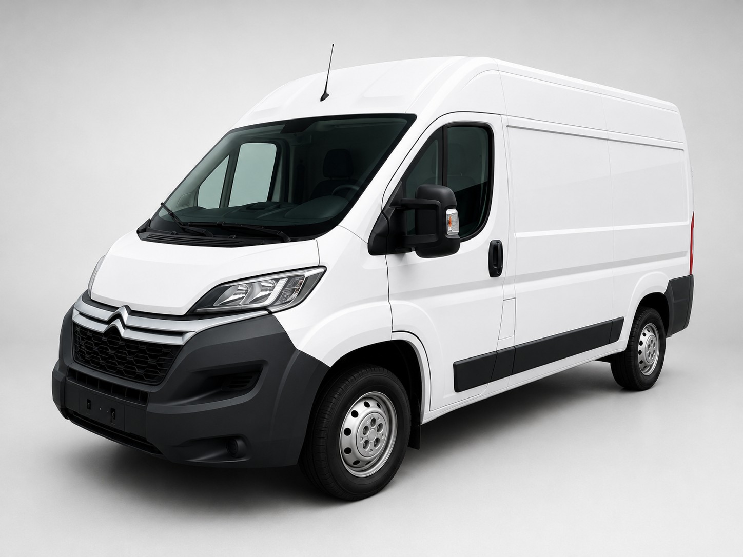 CITROEN Jumper 33 2.0 BlueHDi 130 Attraction L2H2-image-0
