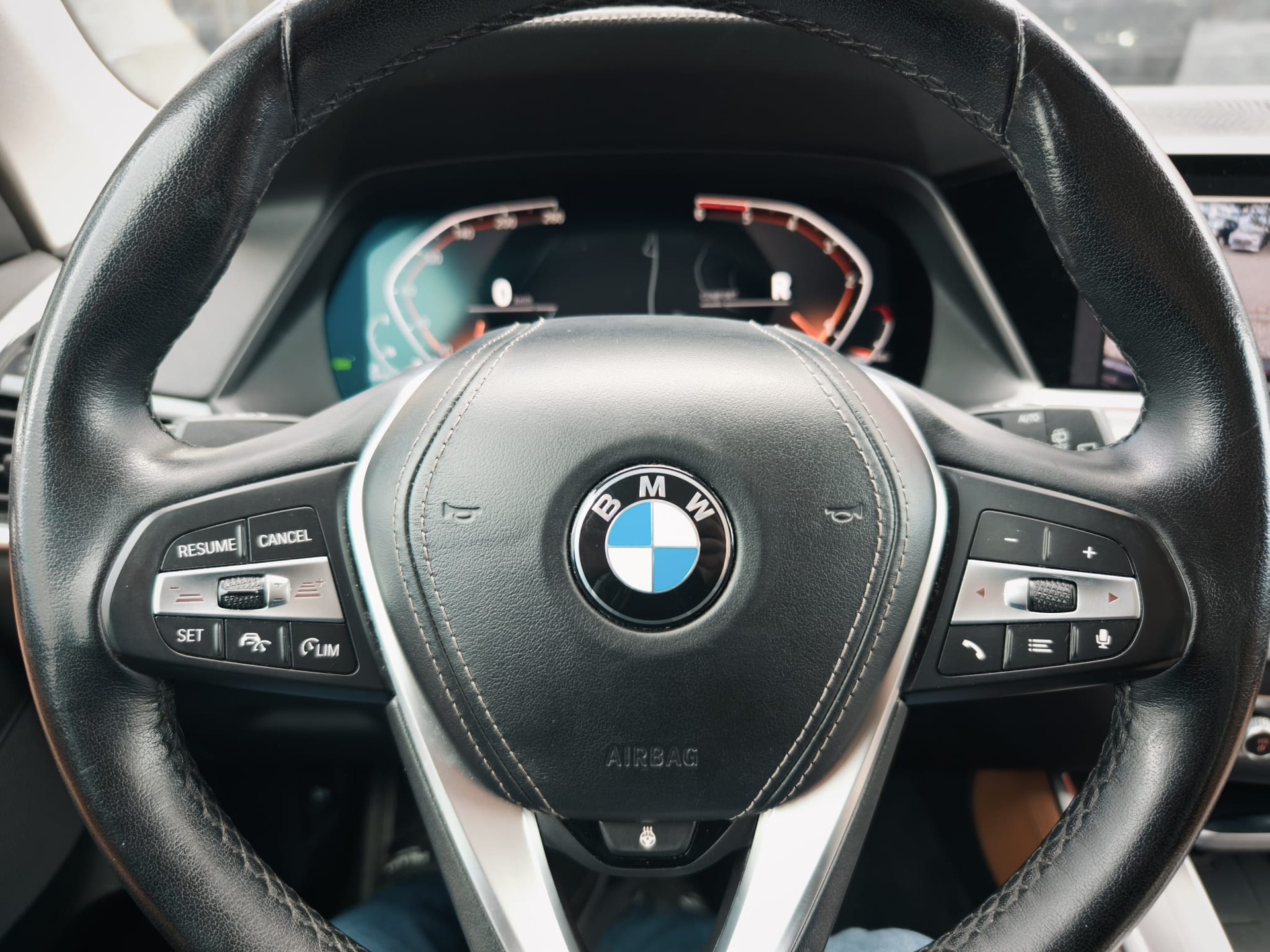 BMW X5 30d xDrive 7 Sitzer CH FAHRZEUG-image-16