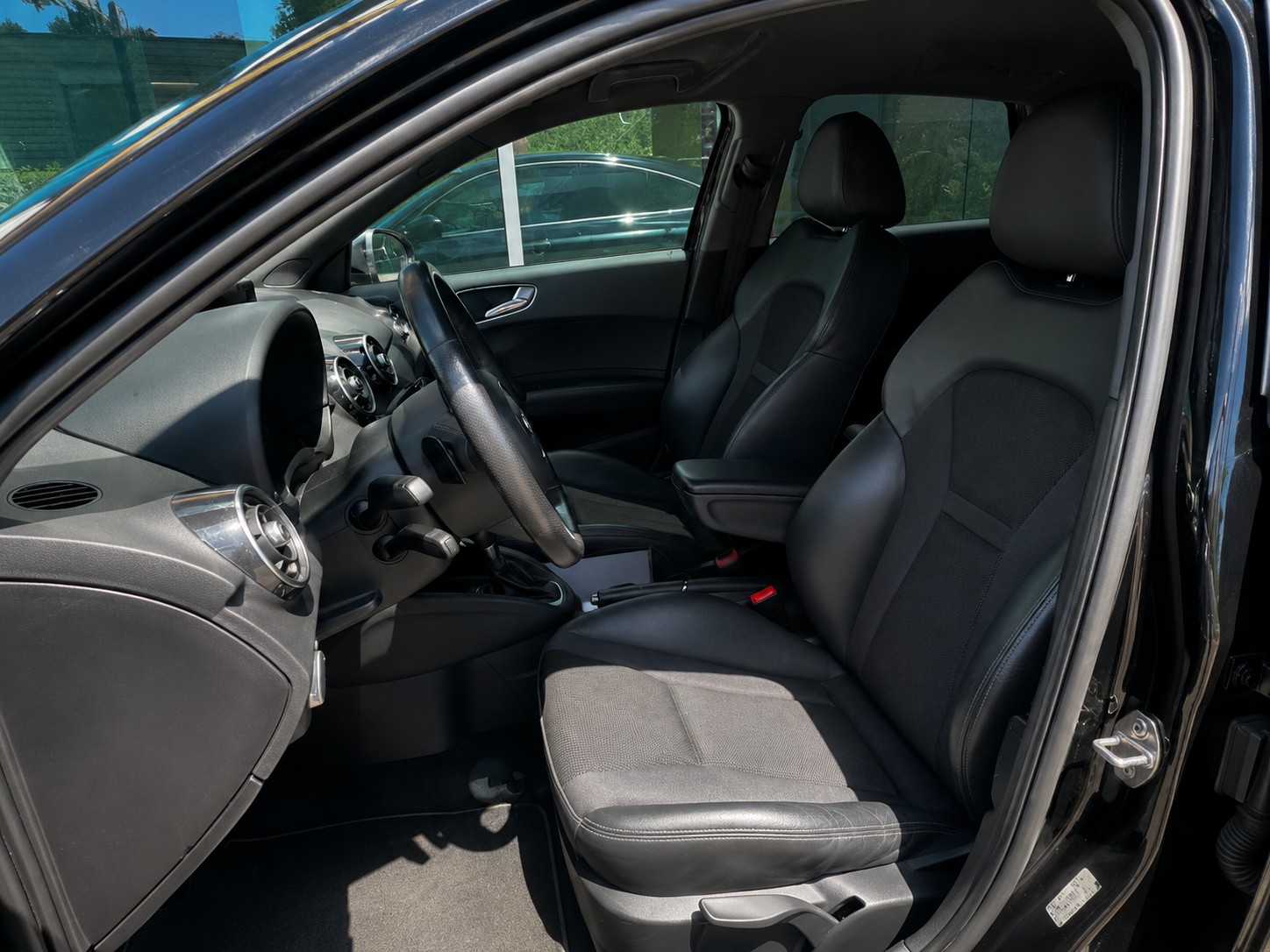 AUDI A1 Sportback Sport 1.4 TFSI Ambition S-Tronic-showroom-element-3
