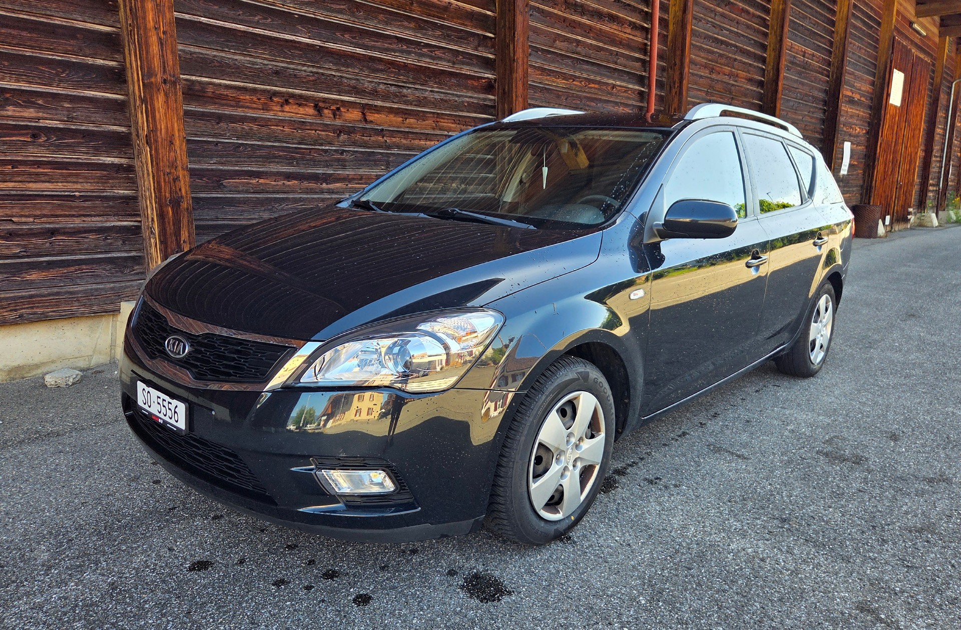 KIA Cee'd Sporty Wagon 1.4 16V _seven-image-0