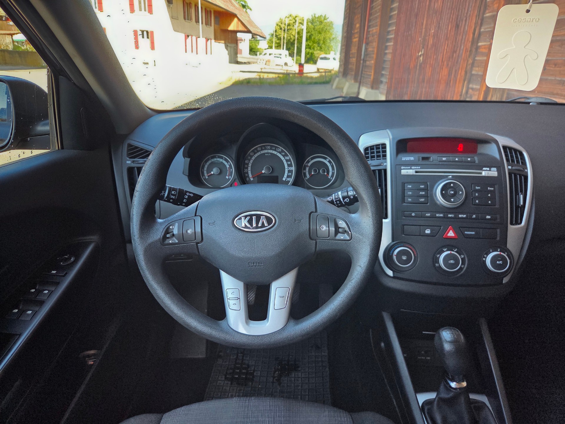 KIA Cee'd Sporty Wagon 1.4 16V _seven-image-7