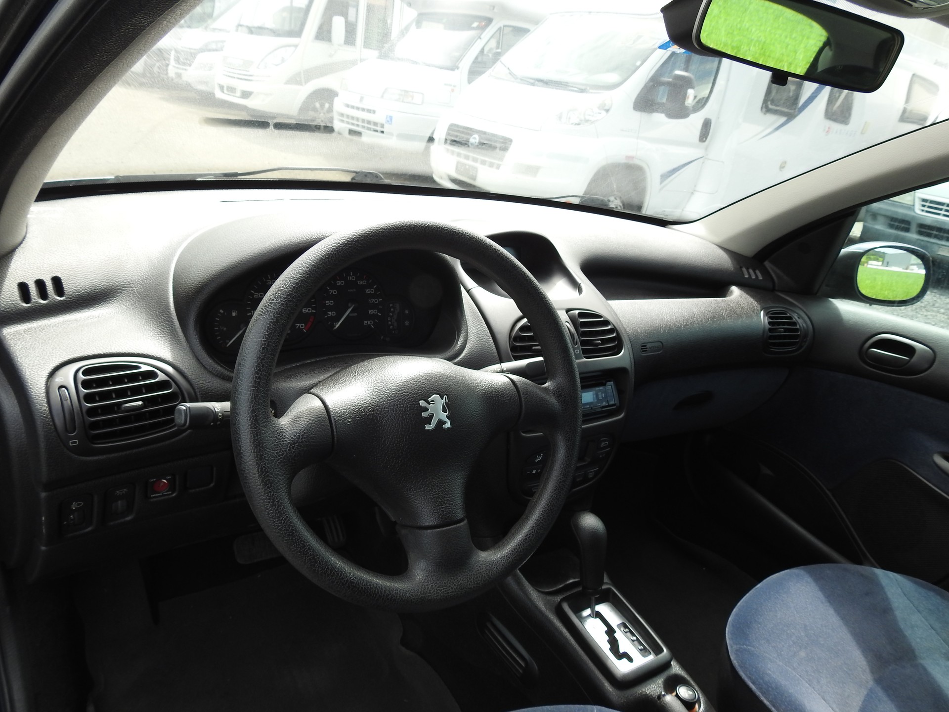 PEUGEOT 206 1.6 16V XT-image-8