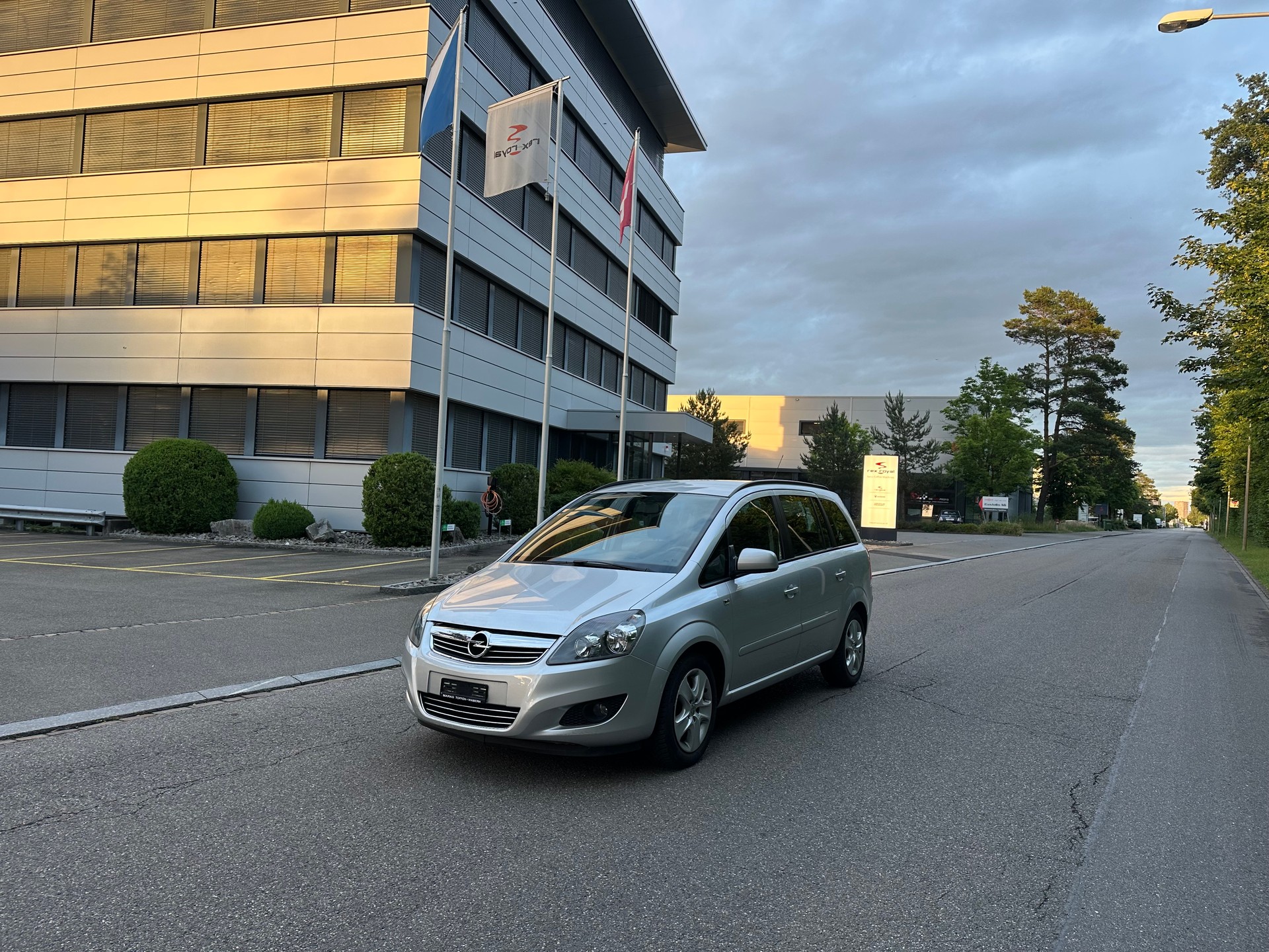 OPEL Zafira 1.8i 16V Enjoy-image-0