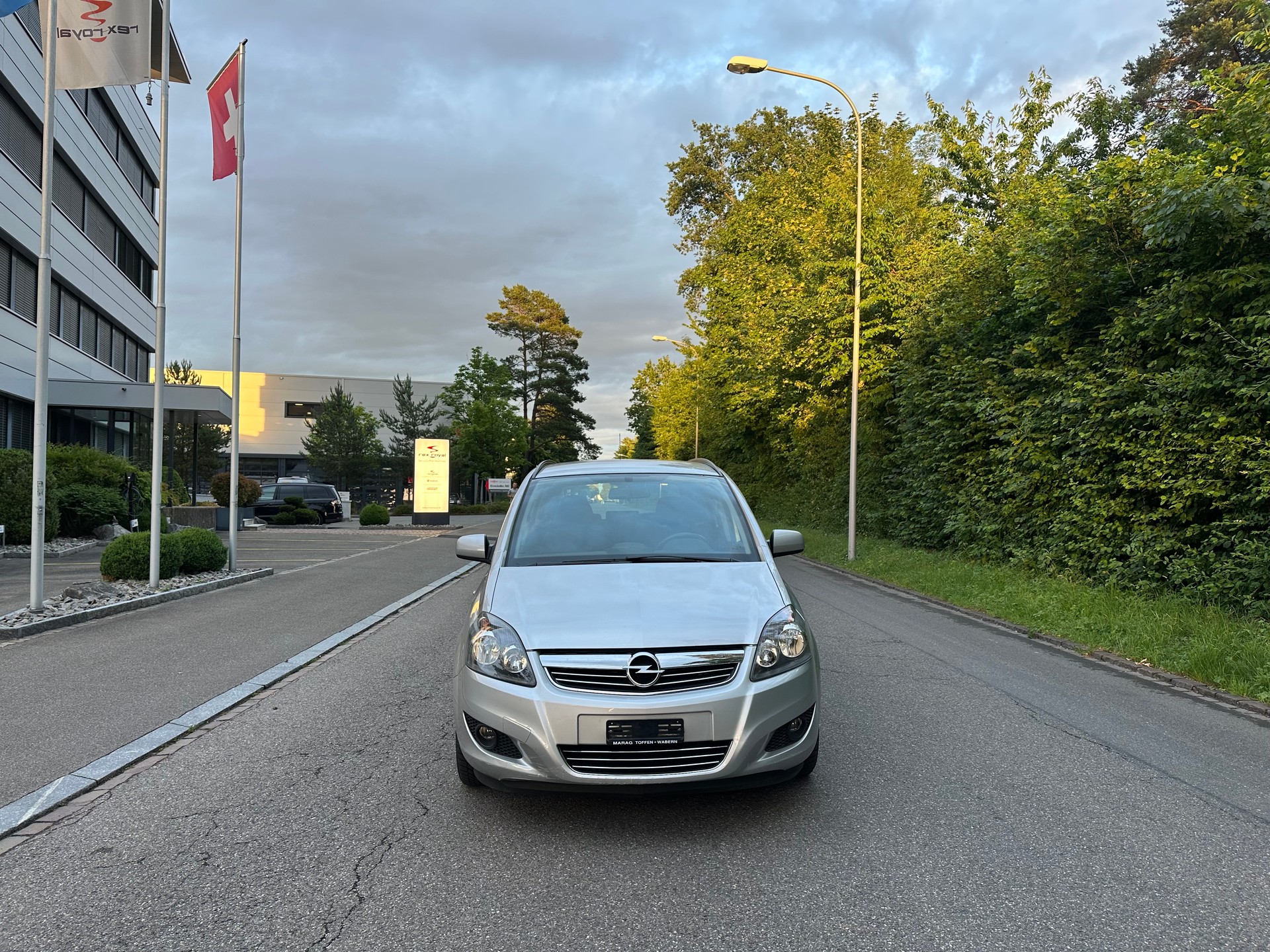 OPEL Zafira 1.8i 16V Enjoy-image-1