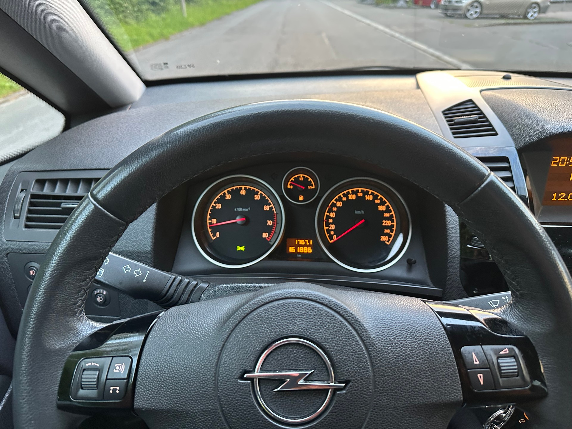 OPEL Zafira 1.8i 16V Enjoy-image-13