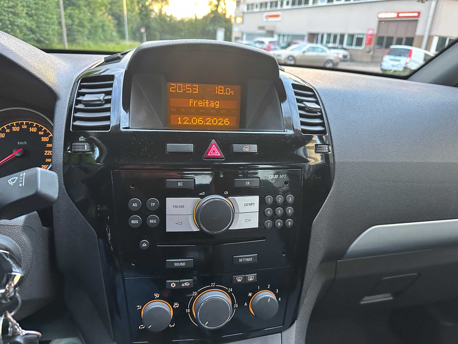 OPEL Zafira 1.8i 16V Enjoy-image-14