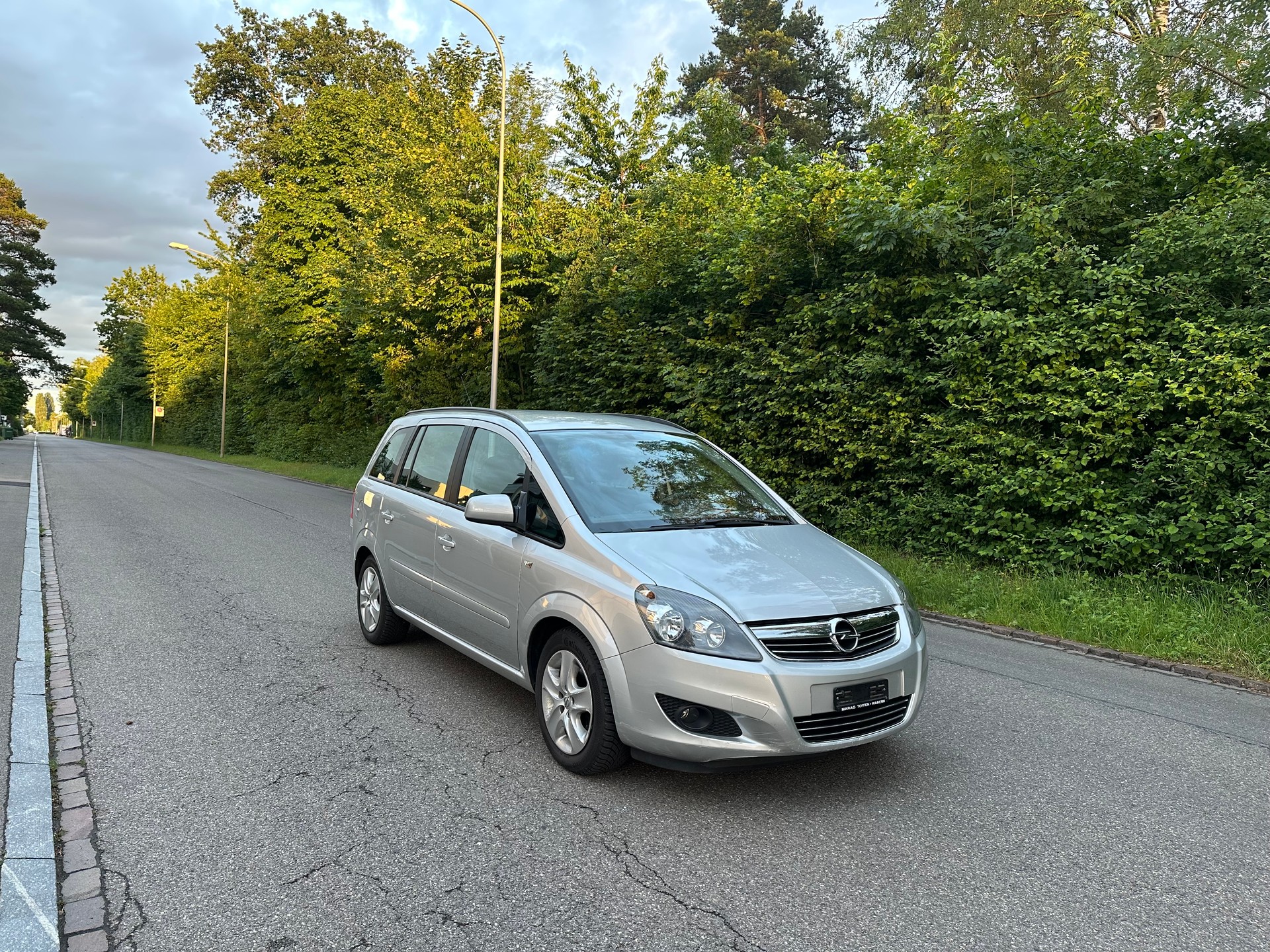 OPEL Zafira 1.8i 16V Enjoy-image-2