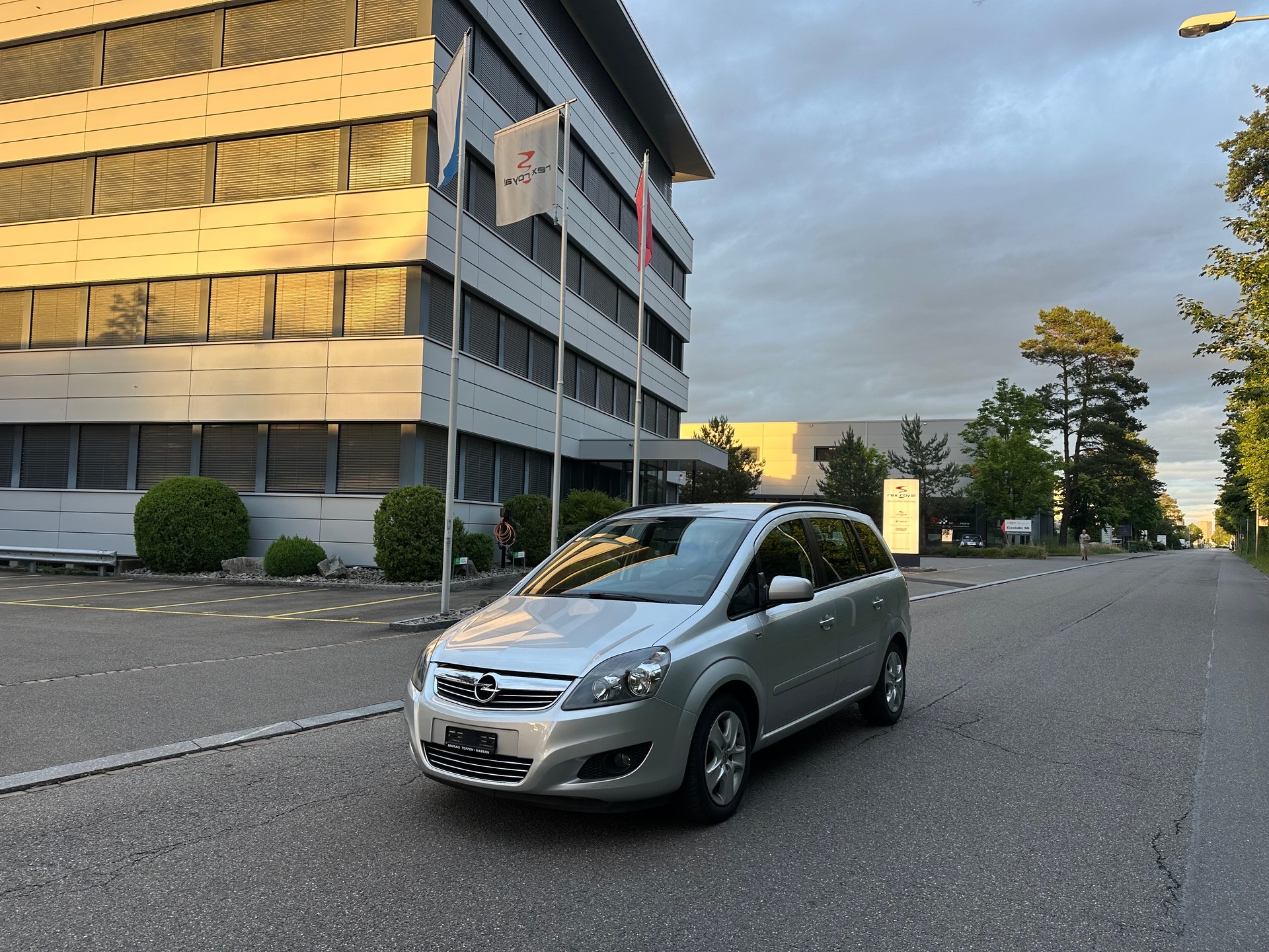OPEL Zafira 1.8i 16V Enjoy-image-15