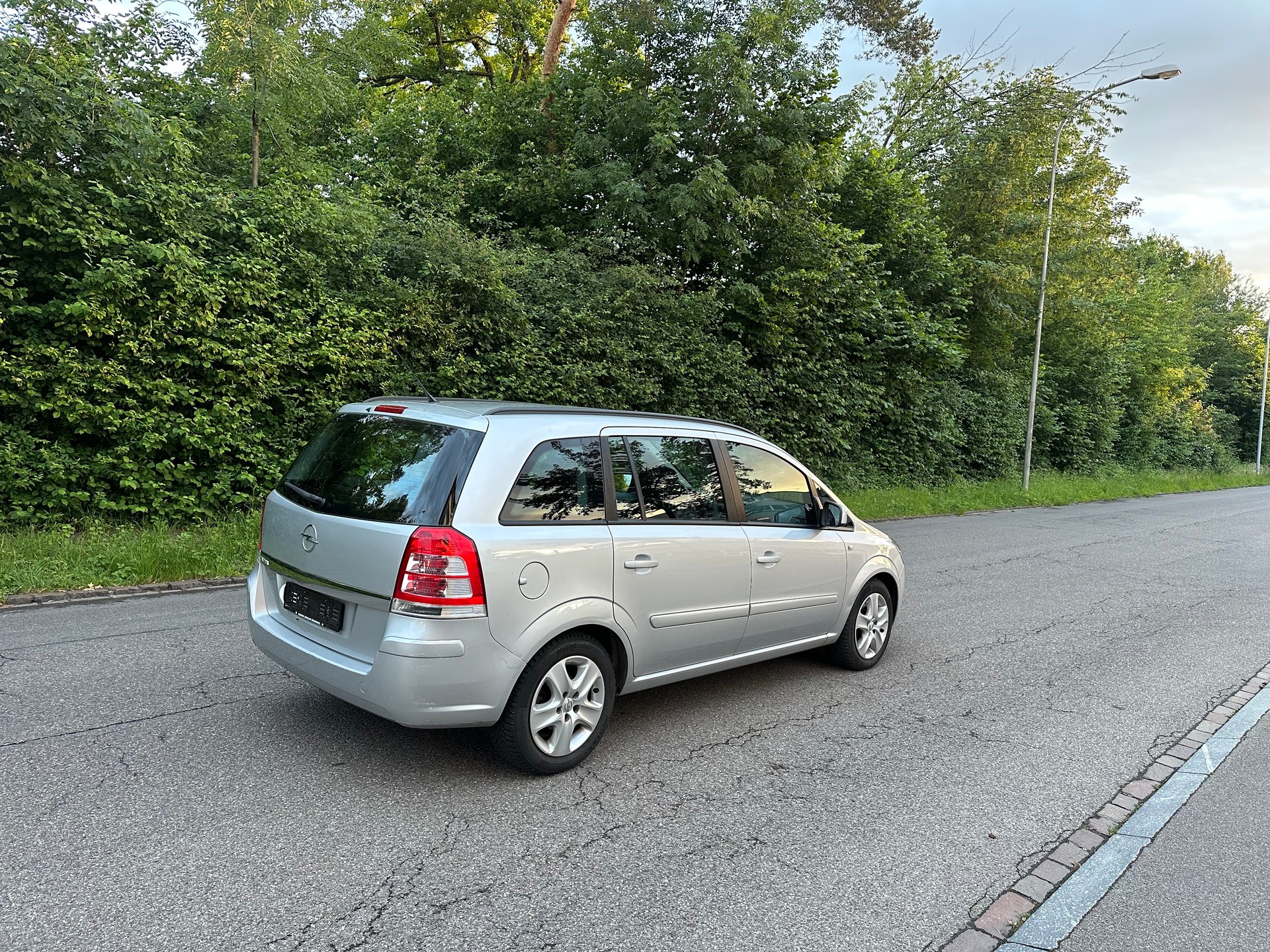 OPEL Zafira 1.8i 16V Enjoy-image-6
