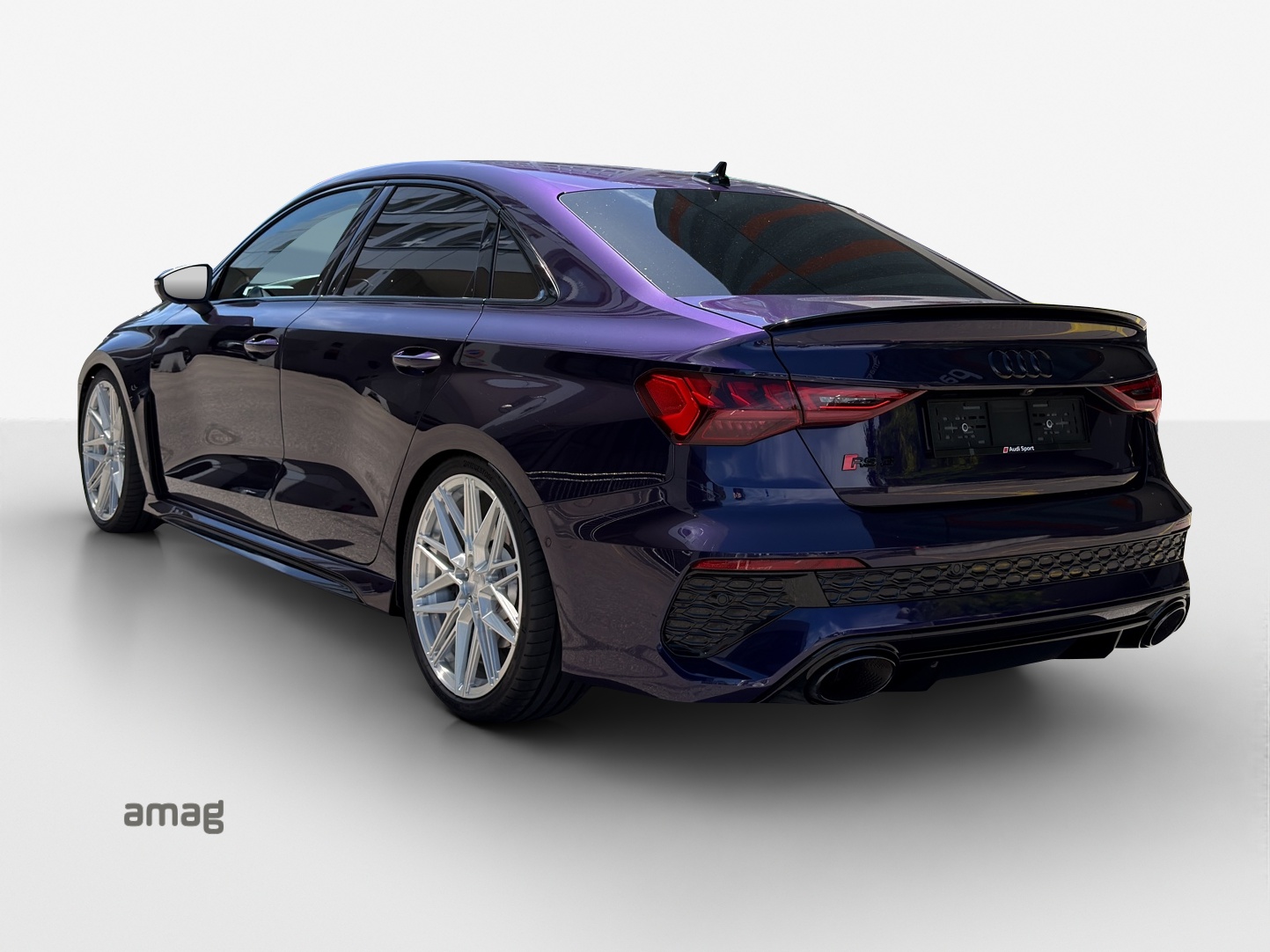 AUDI RS3 Limousine 2.5 TSI quattro S-tronic-image-2