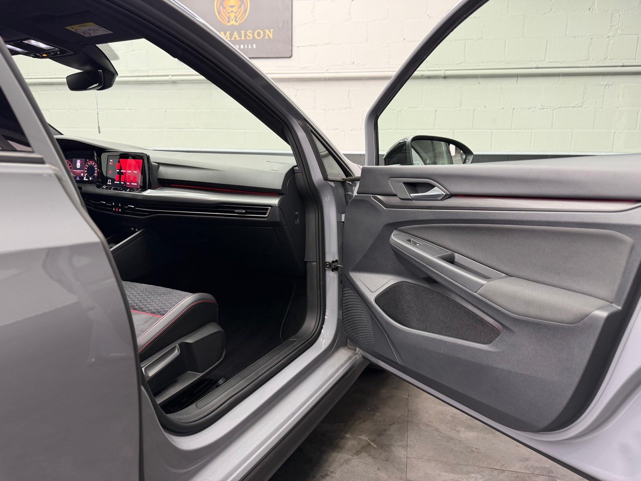 VW Golf 2.0 TSI GTI Clubsport DSG | Schiebedach | Rückfahrkamera-image-22