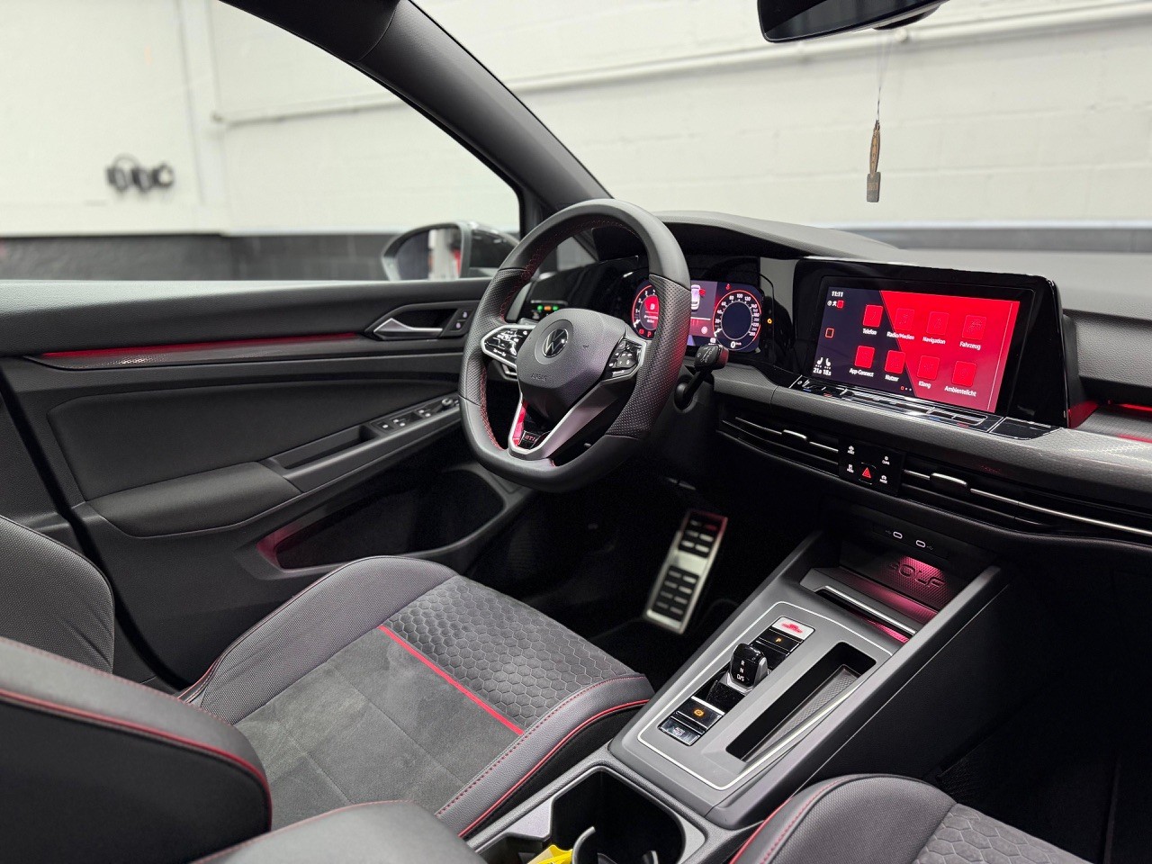 VW Golf 2.0 TSI GTI Clubsport DSG | Schiebedach | Rückfahrkamera-image-23
