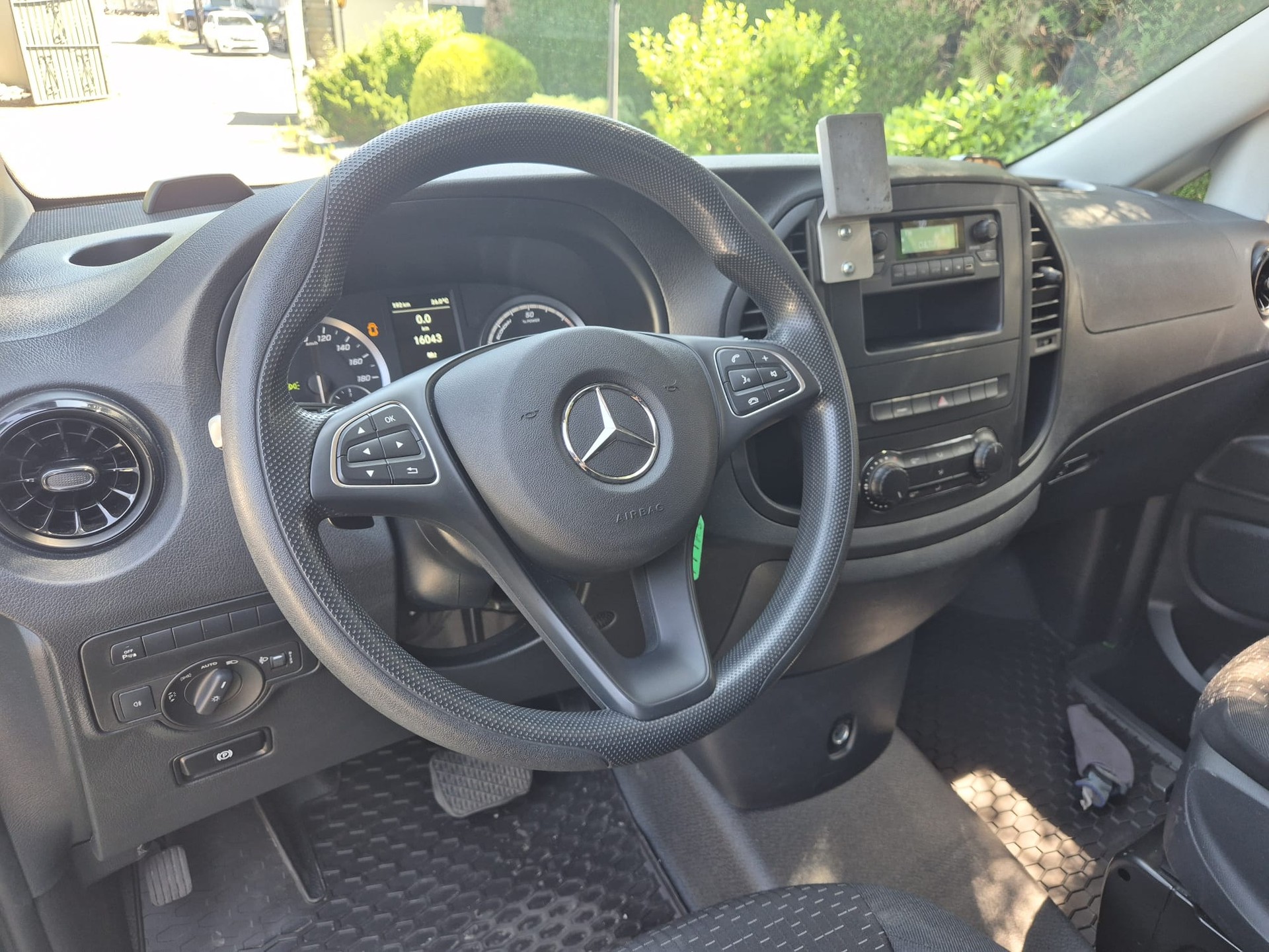 MERCEDES-BENZ eVito 112 Extralang - 60kWh- 314 kms-image-20