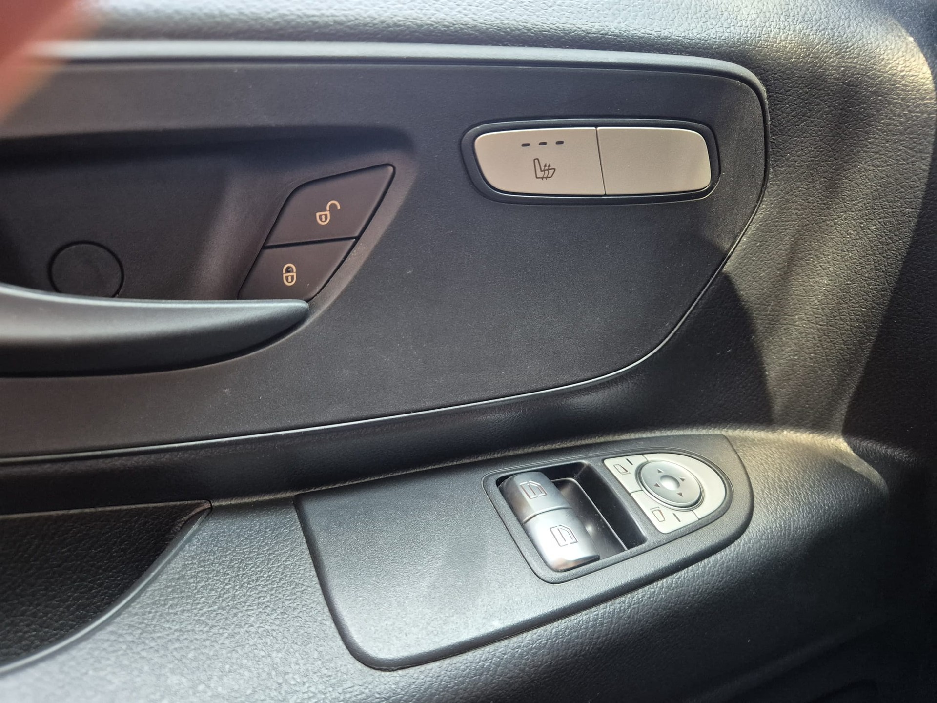 MERCEDES-BENZ eVito 112 Extralang - 60kWh- 314 kms-image-18