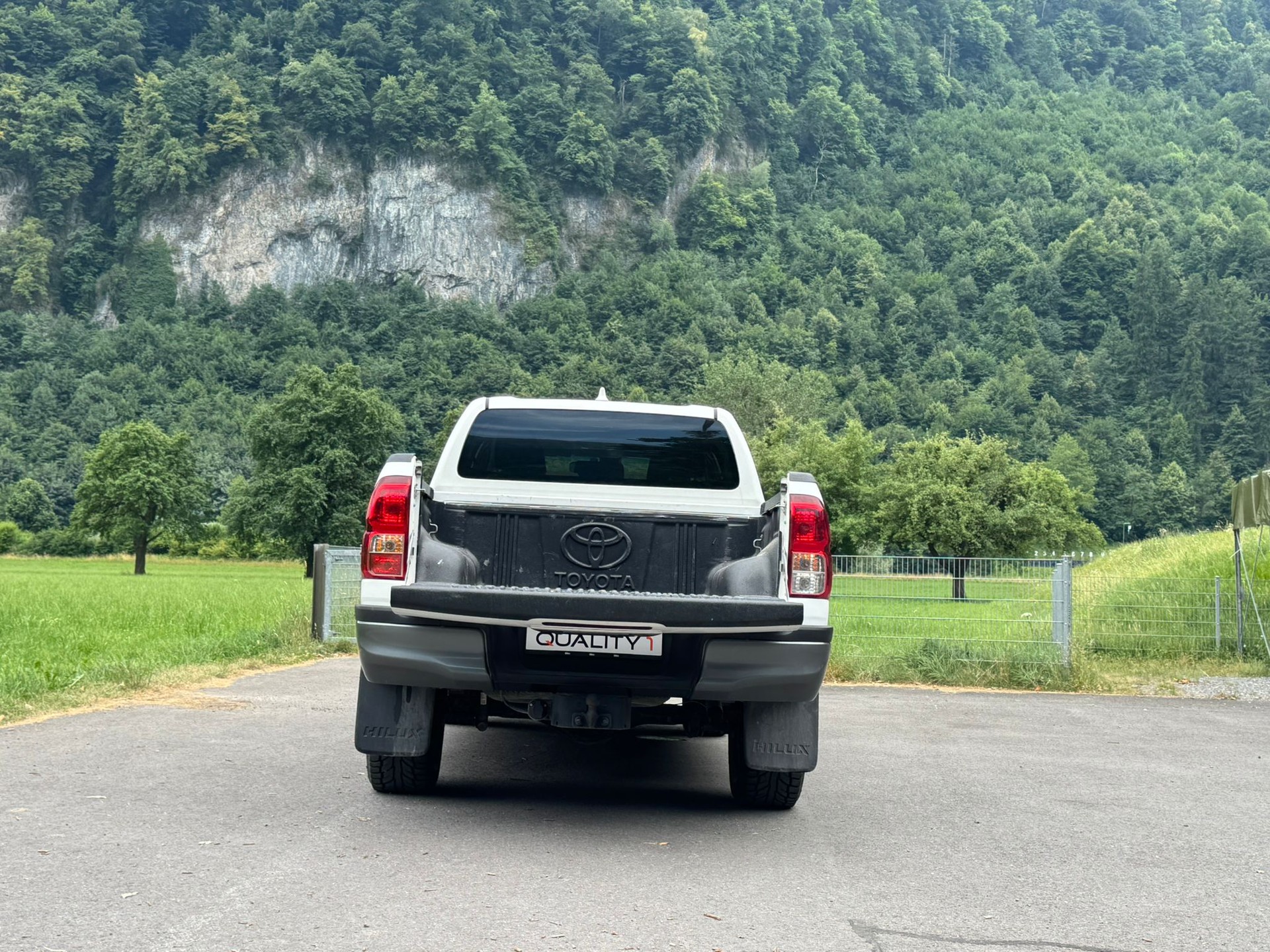 TOYOTA Hilux 2.4D-4D Style Double Cab 4x4 A-image-7