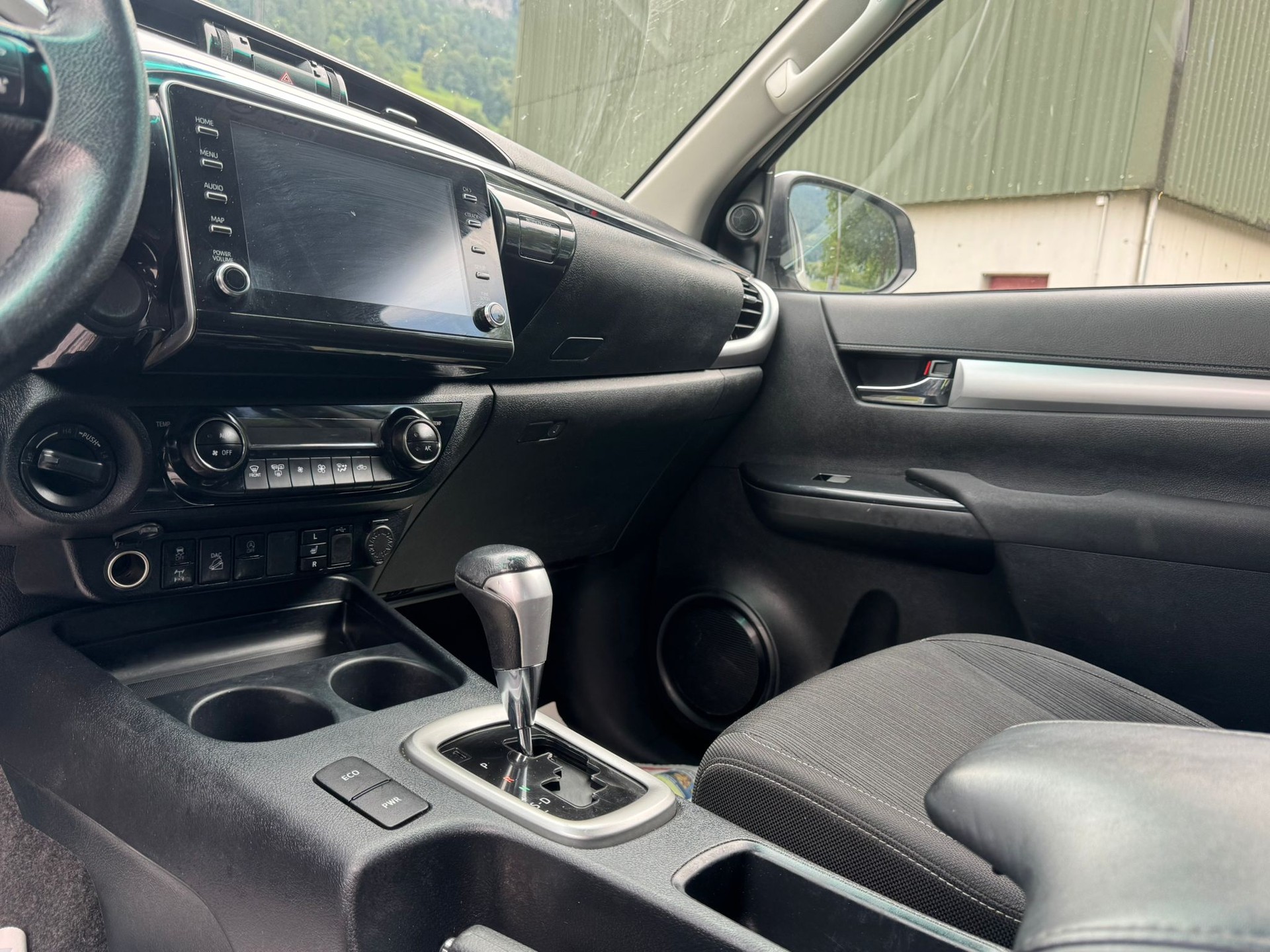 TOYOTA Hilux 2.4D-4D Style Double Cab 4x4 A-image-15