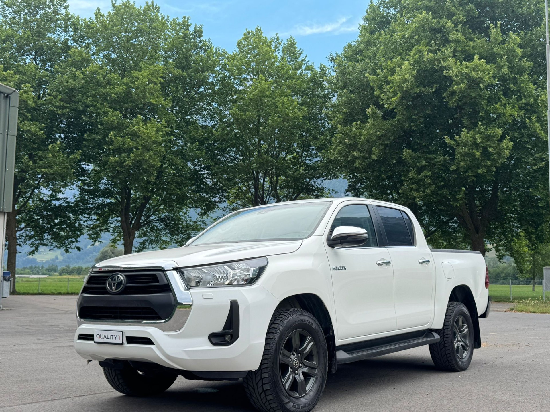 TOYOTA Hilux 2.4D-4D Style Double Cab 4x4 A-image-2