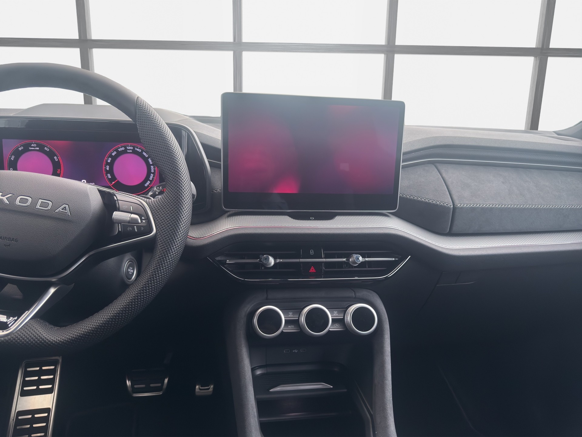 SKODA Kodiaq 2.0 TSI Sportline 4x4-image-9