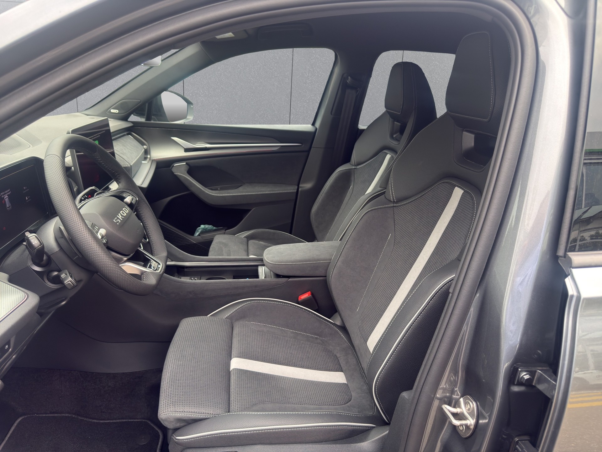 SKODA Kodiaq 2.0 TSI Sportline 4x4-image-10