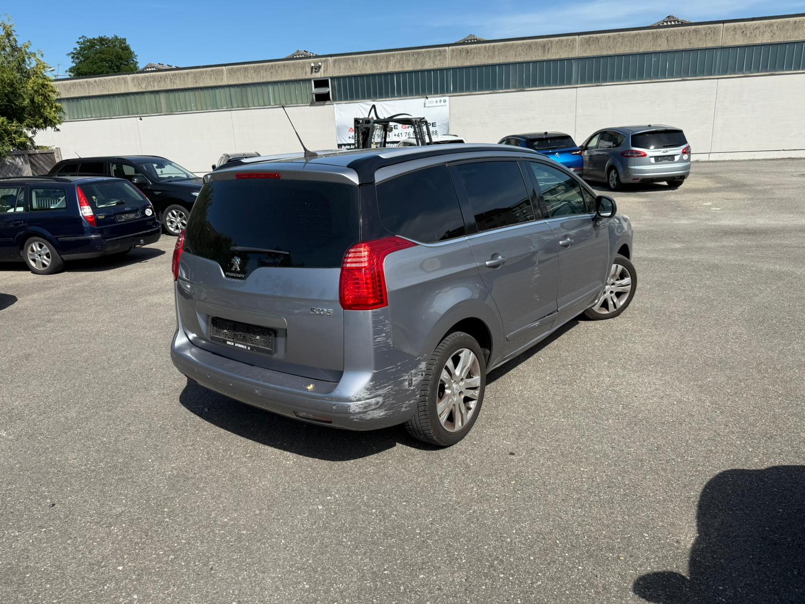 PEUGEOT 5008 1.6 16V T Style Tiptronic-image-4