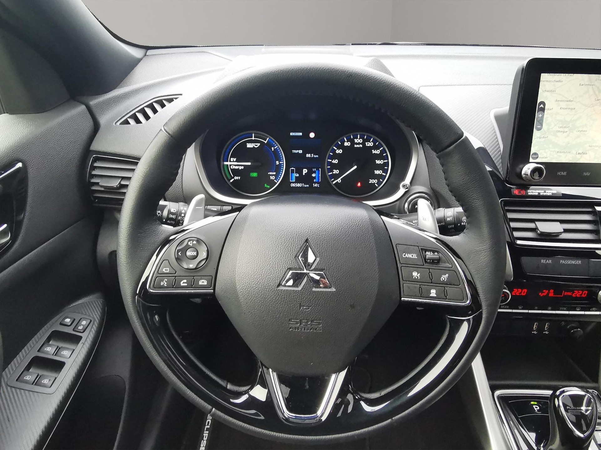 MITSUBISHI Eclipse Cross 2.4 PHEV Diamond 4x4-image-3