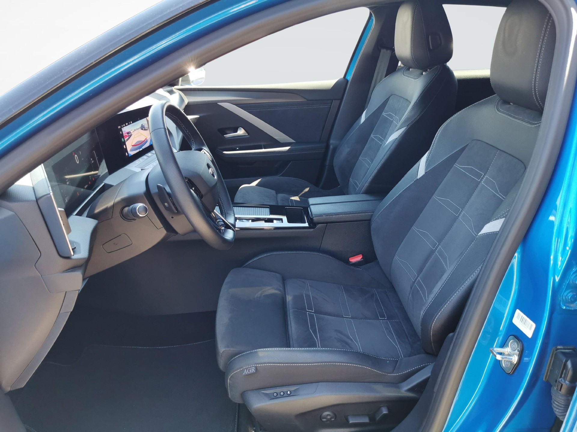 OPEL Astra 1.2 T 130 Swiss Premium-image-1