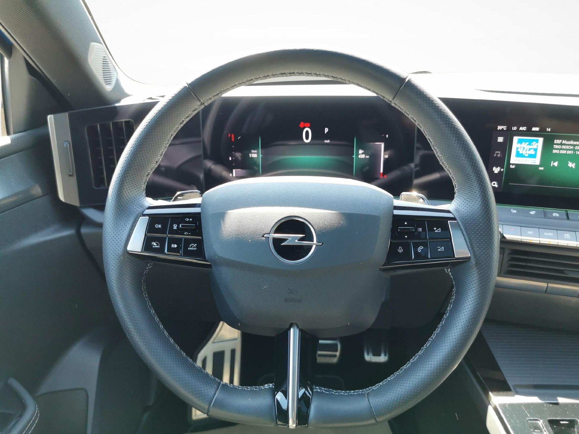 OPEL Astra 1.2 T 130 Swiss Premium-image-4