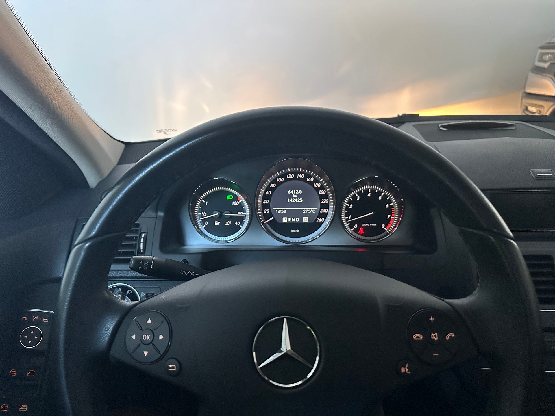 MERCEDES-BENZ C 250 CGI BlueEfficiency Avantgarde Automatic-image-6