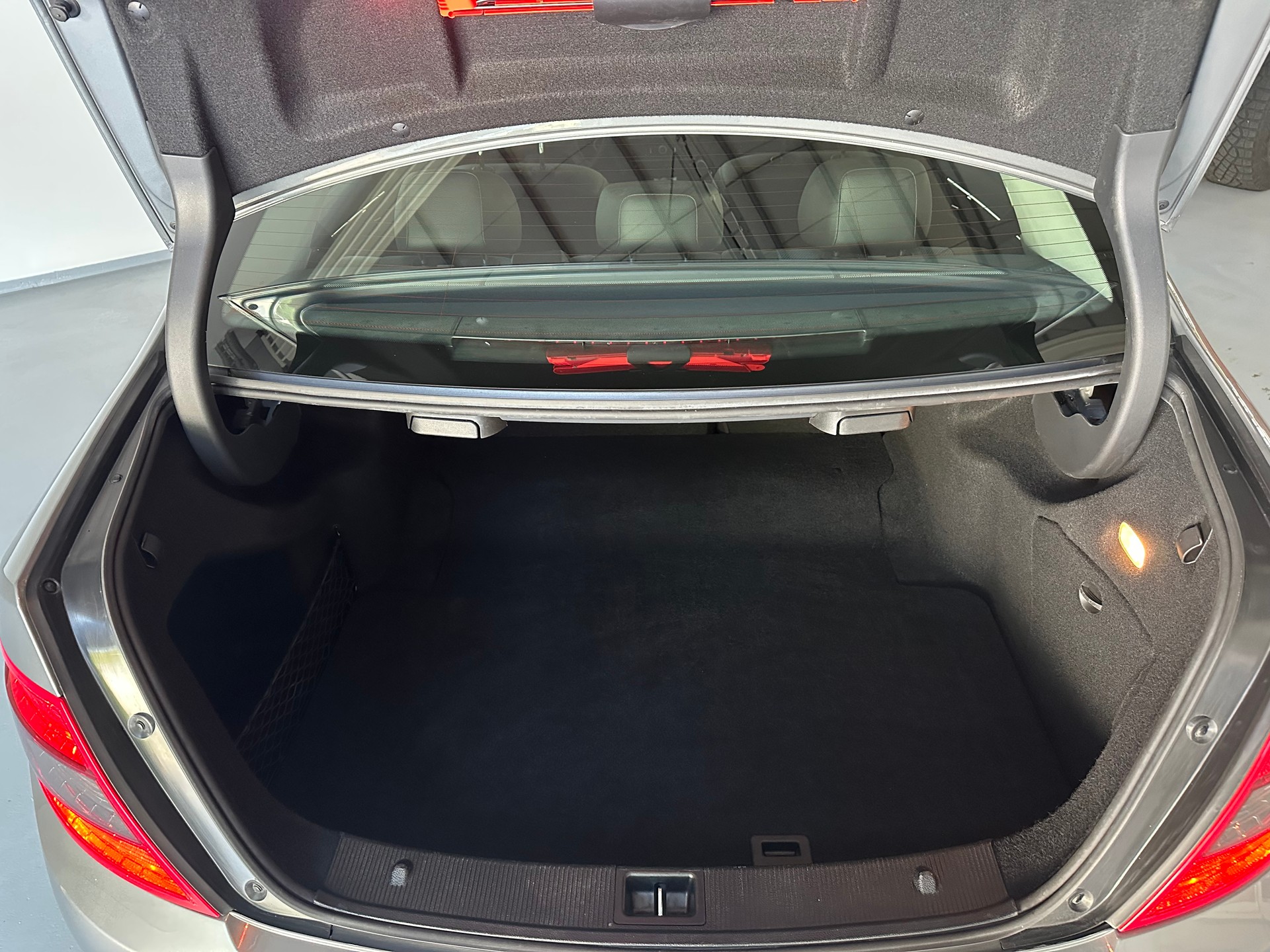 MERCEDES-BENZ C 250 CGI BlueEfficiency Avantgarde Automatic-image-10