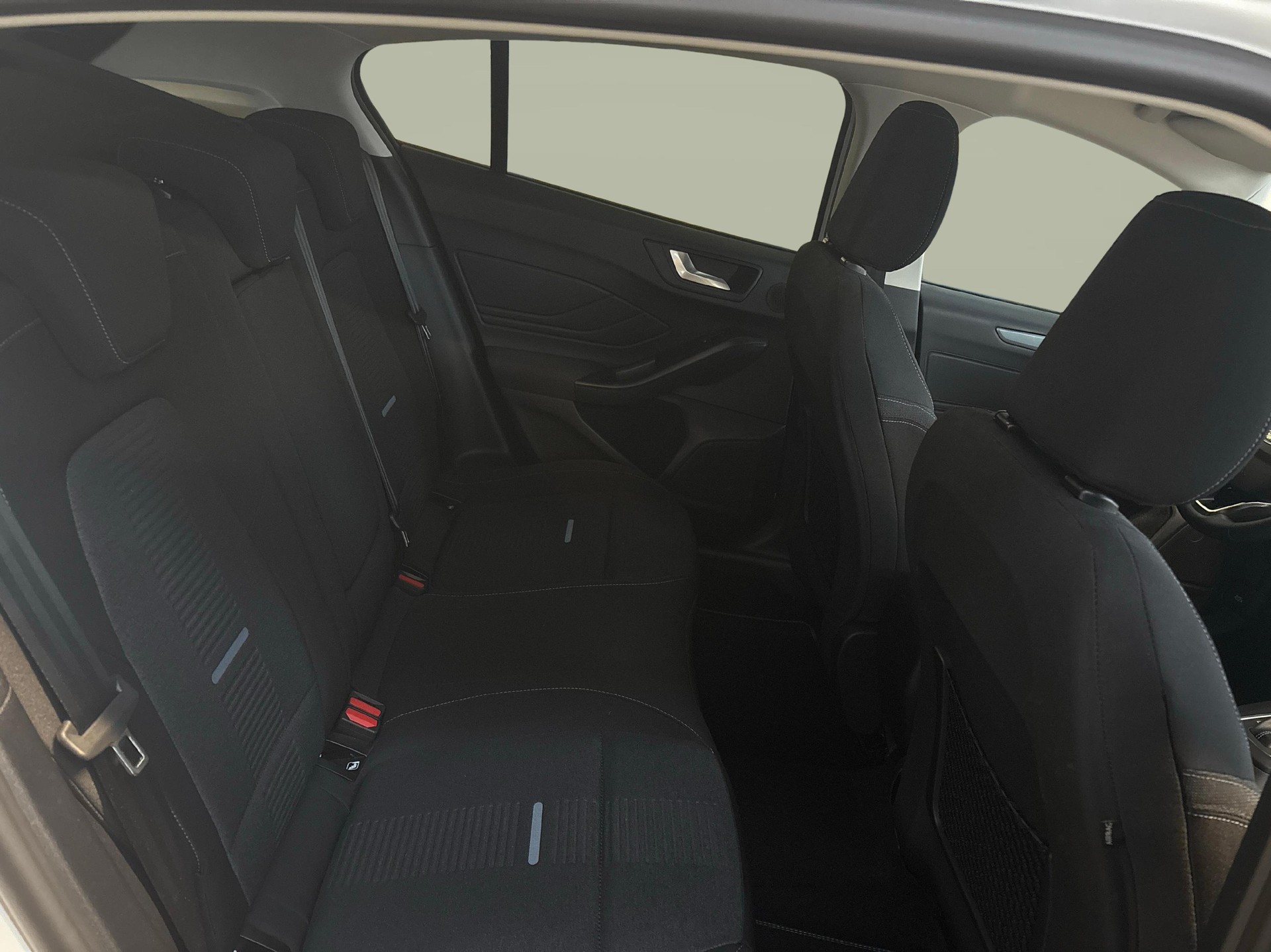 FORD Focus 1.0i EcoB Hybrid 155 Active X-image-10