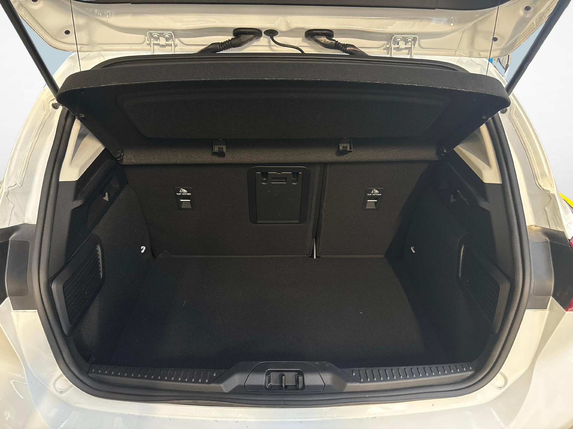 FORD Focus 1.0i EcoB Hybrid 155 Active X-image-11