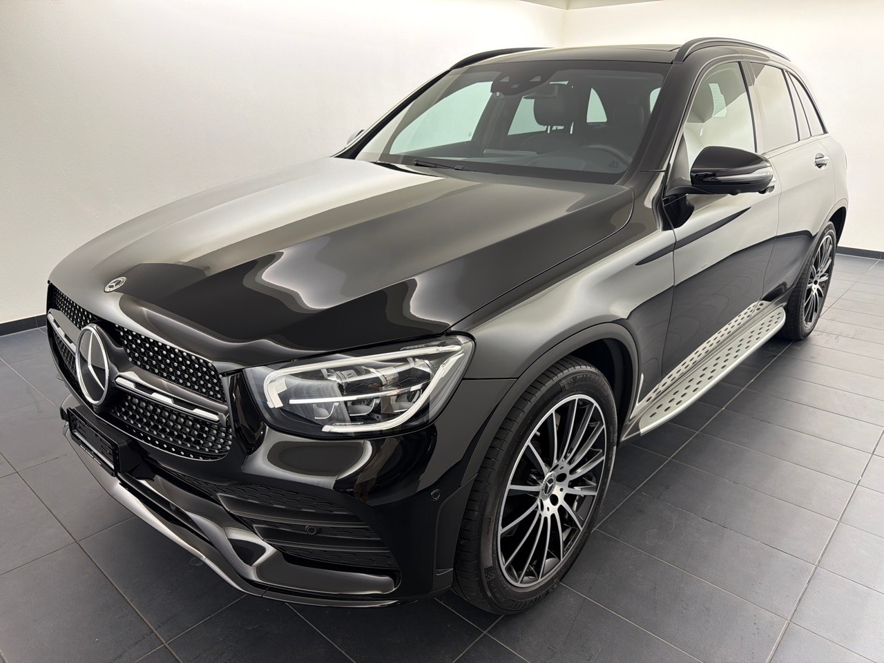 MERCEDES-BENZ GLC 220 d AMG Line 4Matic-image-0