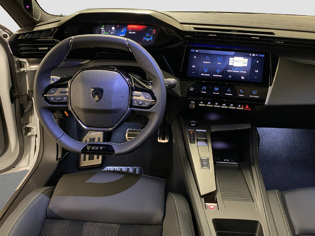 PEUGEOT 308 SW e-GT-image-9