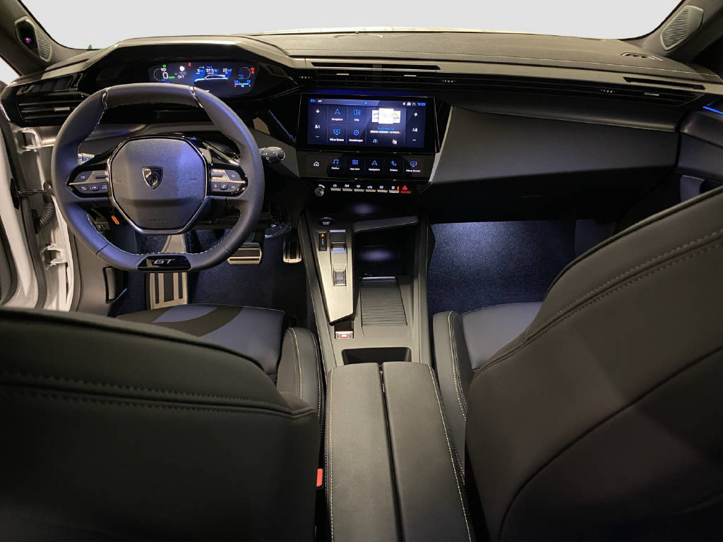 PEUGEOT 308 SW e-GT-image-10