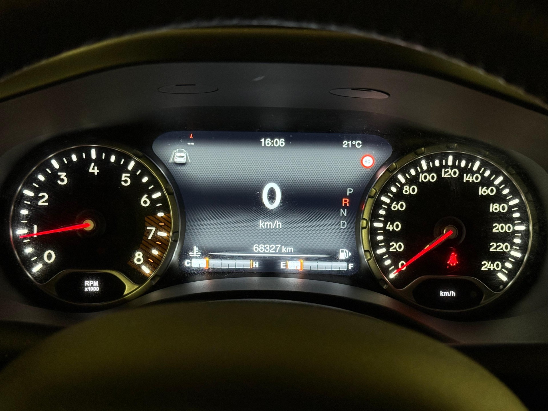 JEEP Renegade 1.3 Turbo S AWD-image-14