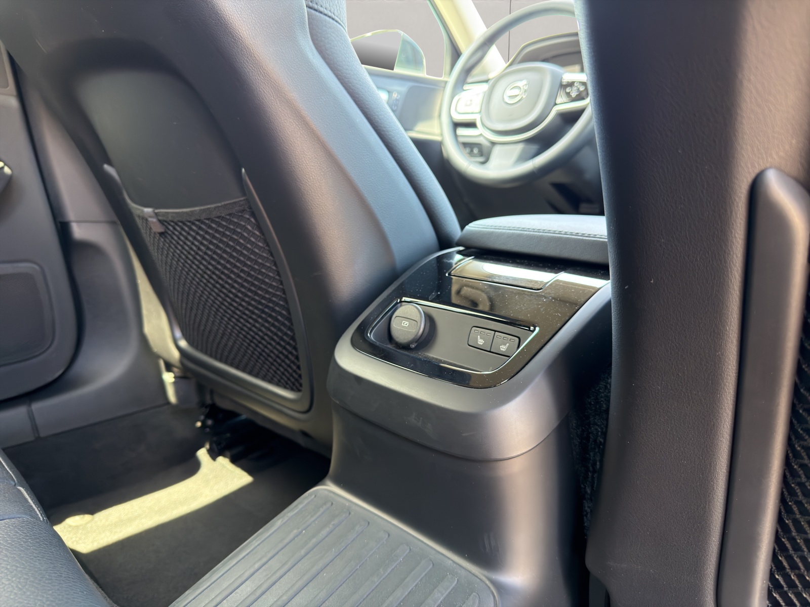 VOLVO V60 2.0 T6 TE Plus Dark eAWD .-image-15