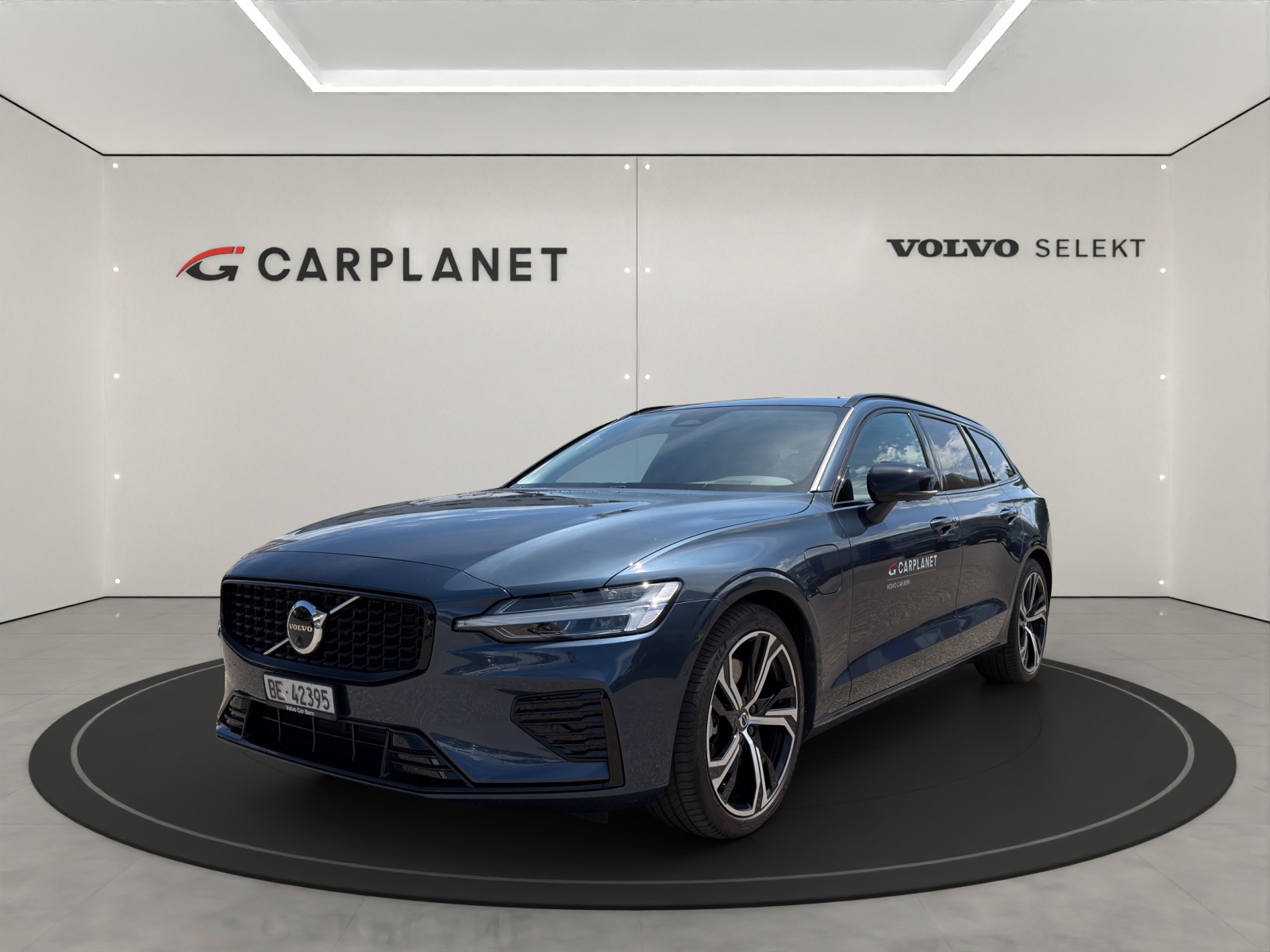 VOLVO V60 2.0 T6 TE Plus Dark eAWD .-image-0