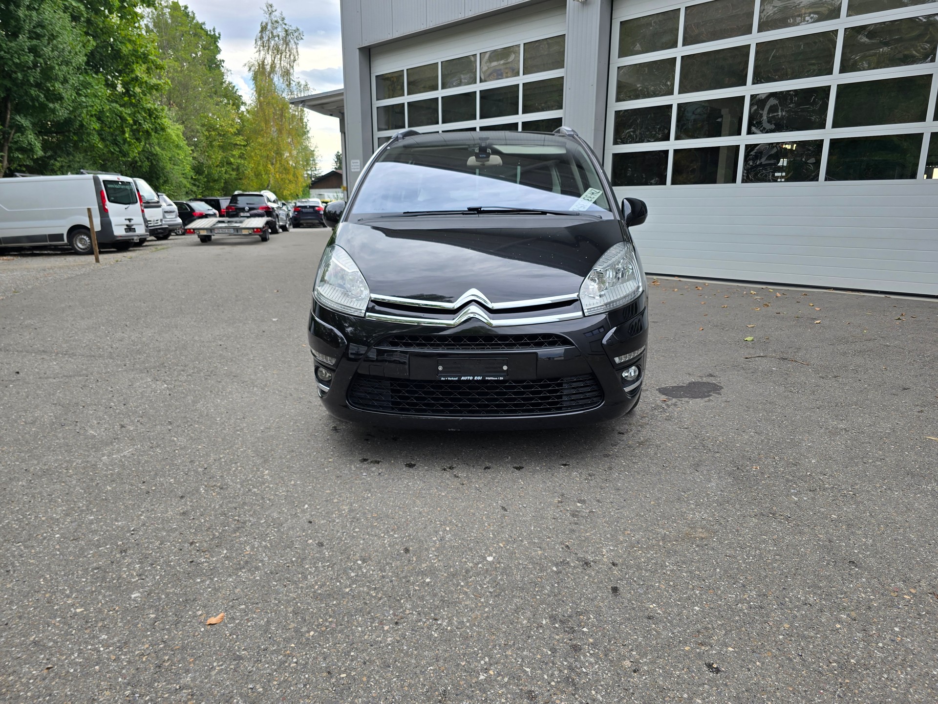 CITROEN Grand C4 Picasso 1.6i 16V Essentiel-image-1