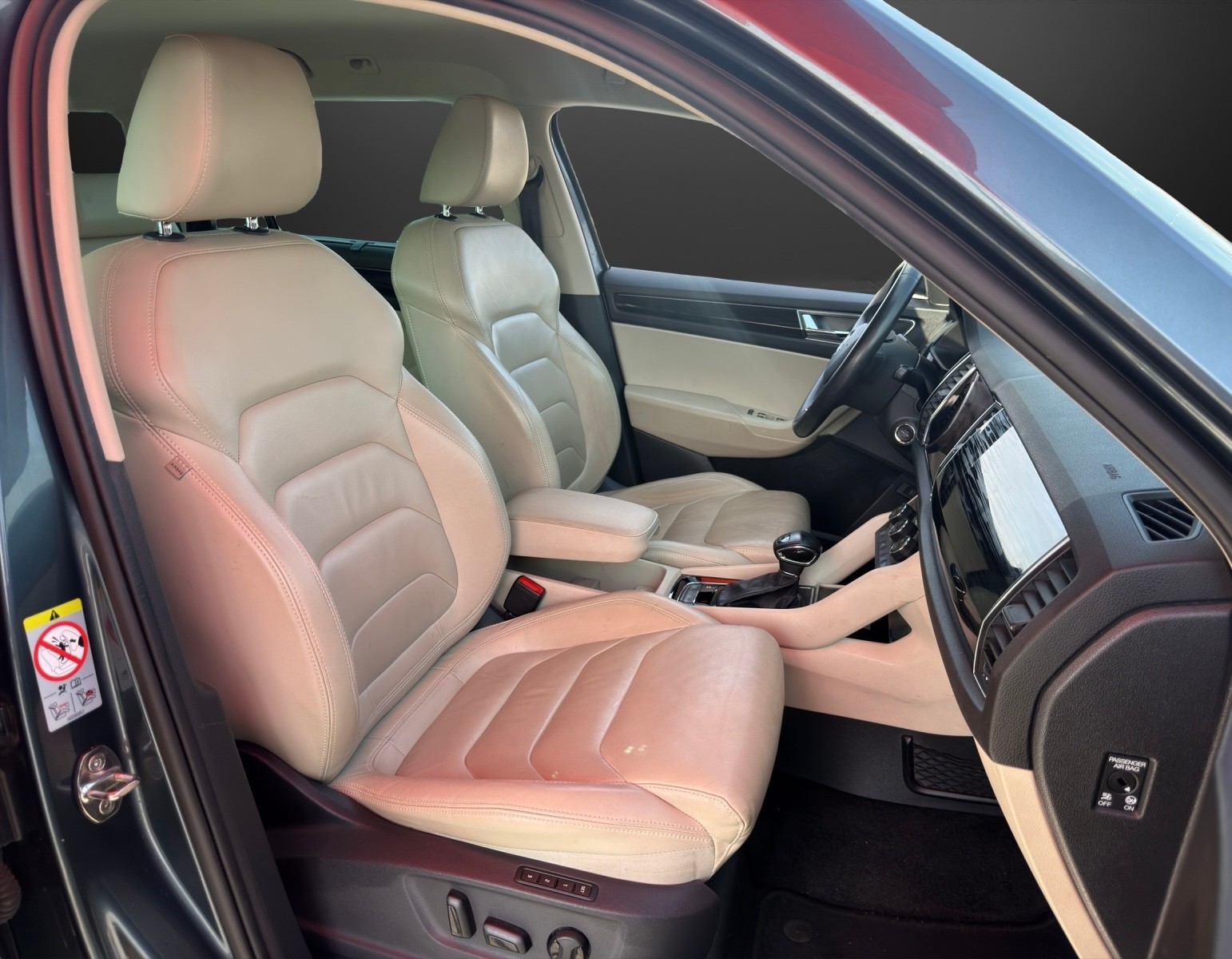 SKODA Kodiaq 2.0 TSI Style DSG 4x4 mit 180 PS * 7-Plätzer *-image-8