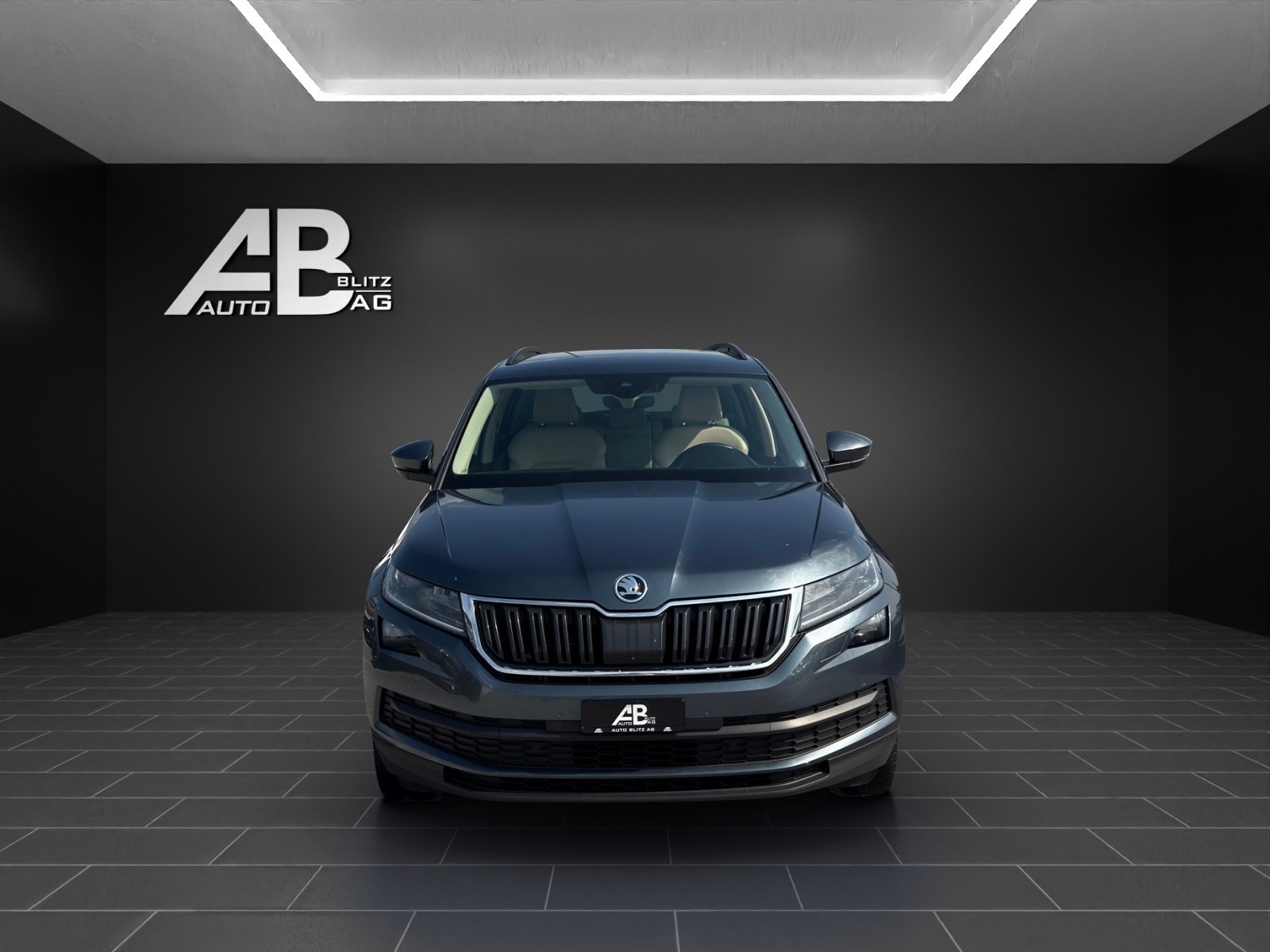 SKODA Kodiaq 2.0 TSI Style DSG 4x4 mit 180 PS * 7-Plätzer *-image-0