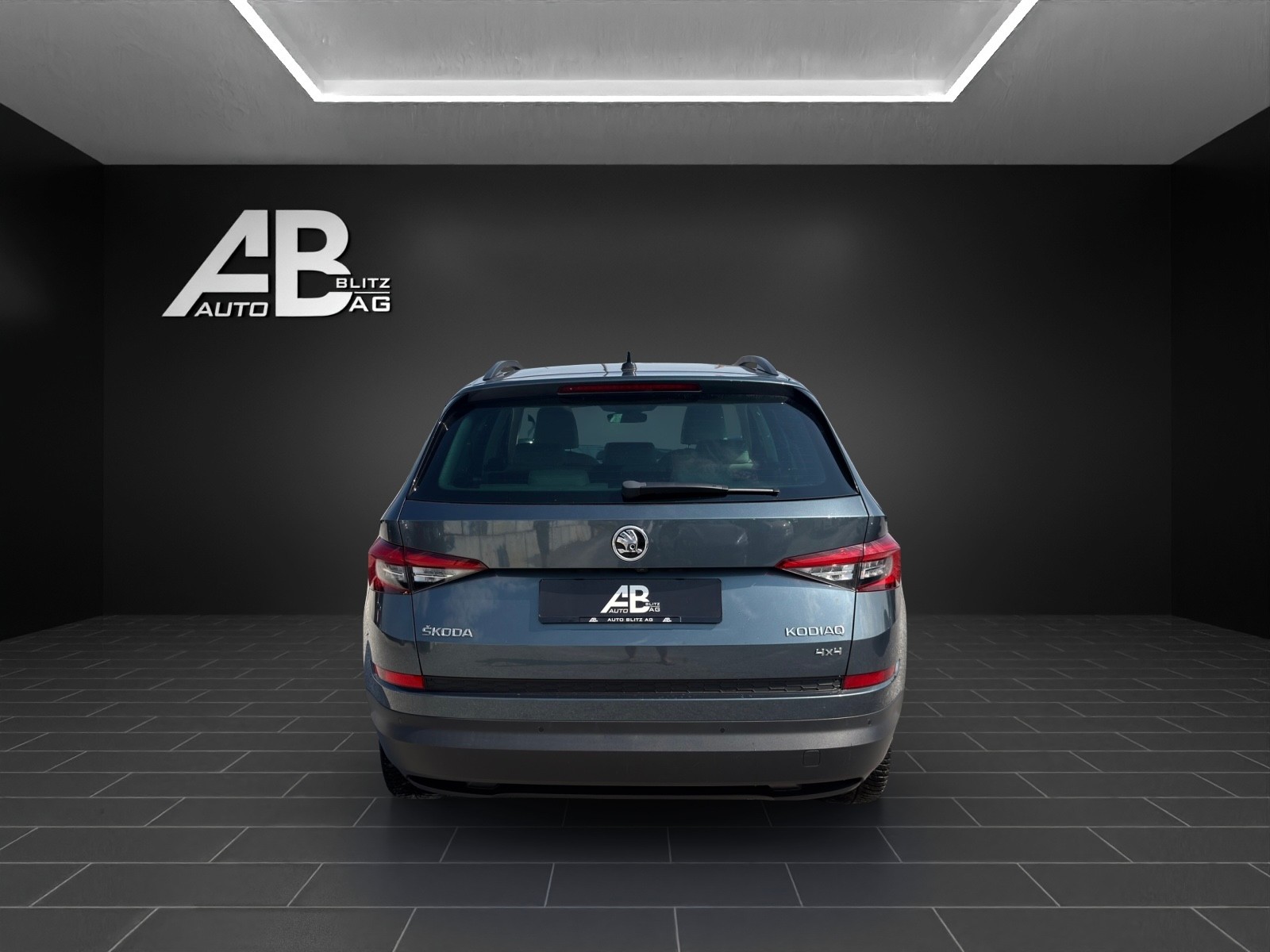 SKODA Kodiaq 2.0 TSI Style DSG 4x4 mit 180 PS * 7-Plätzer *-image-3