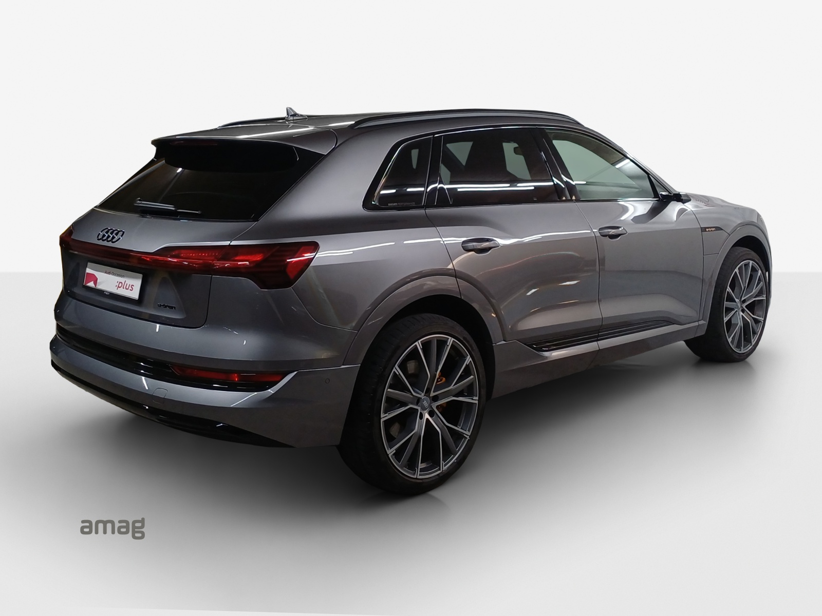 AUDI e-tron 55 Advanced quattro-image-5