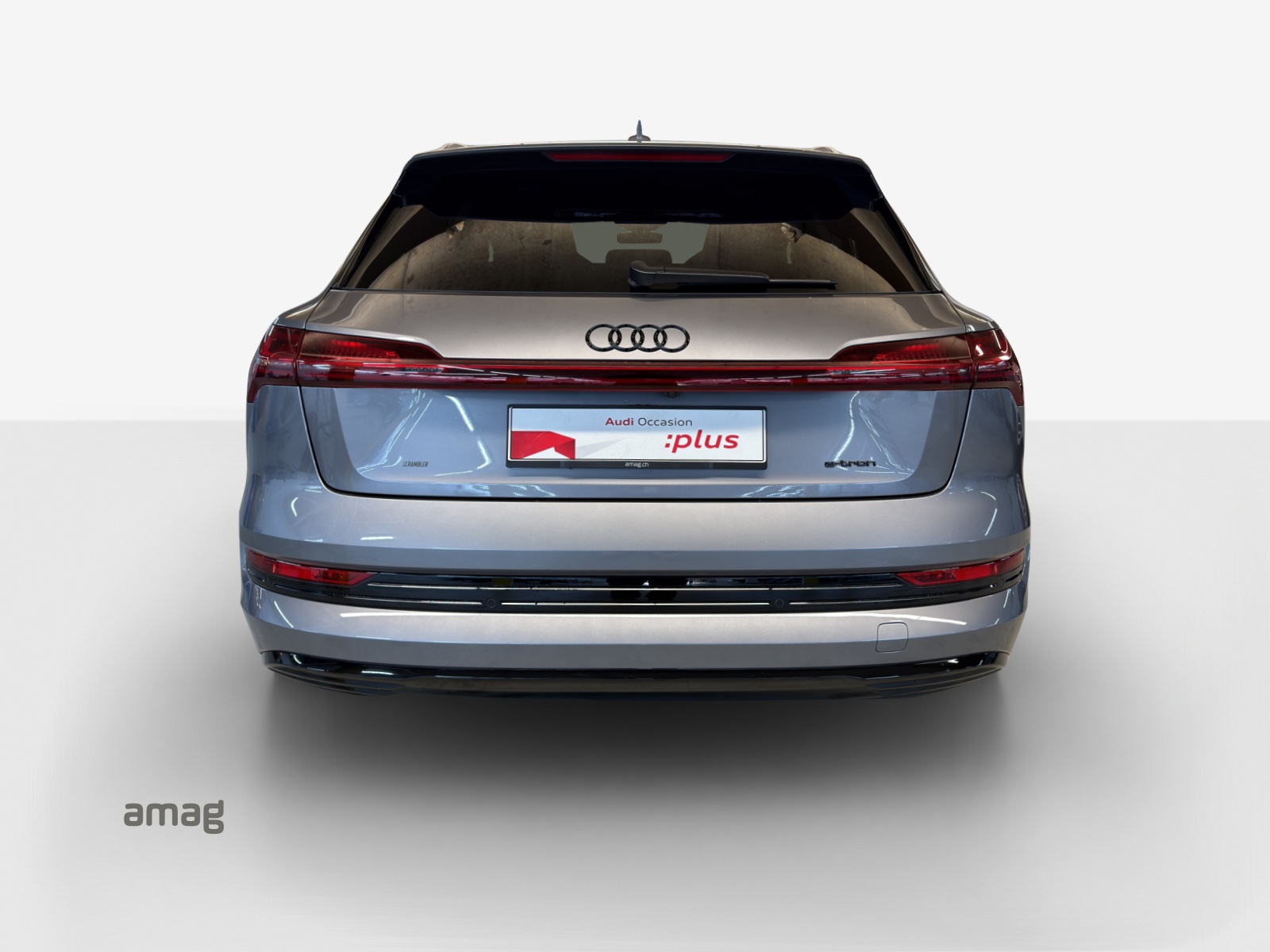AUDI e-tron 55 Advanced quattro-image-4